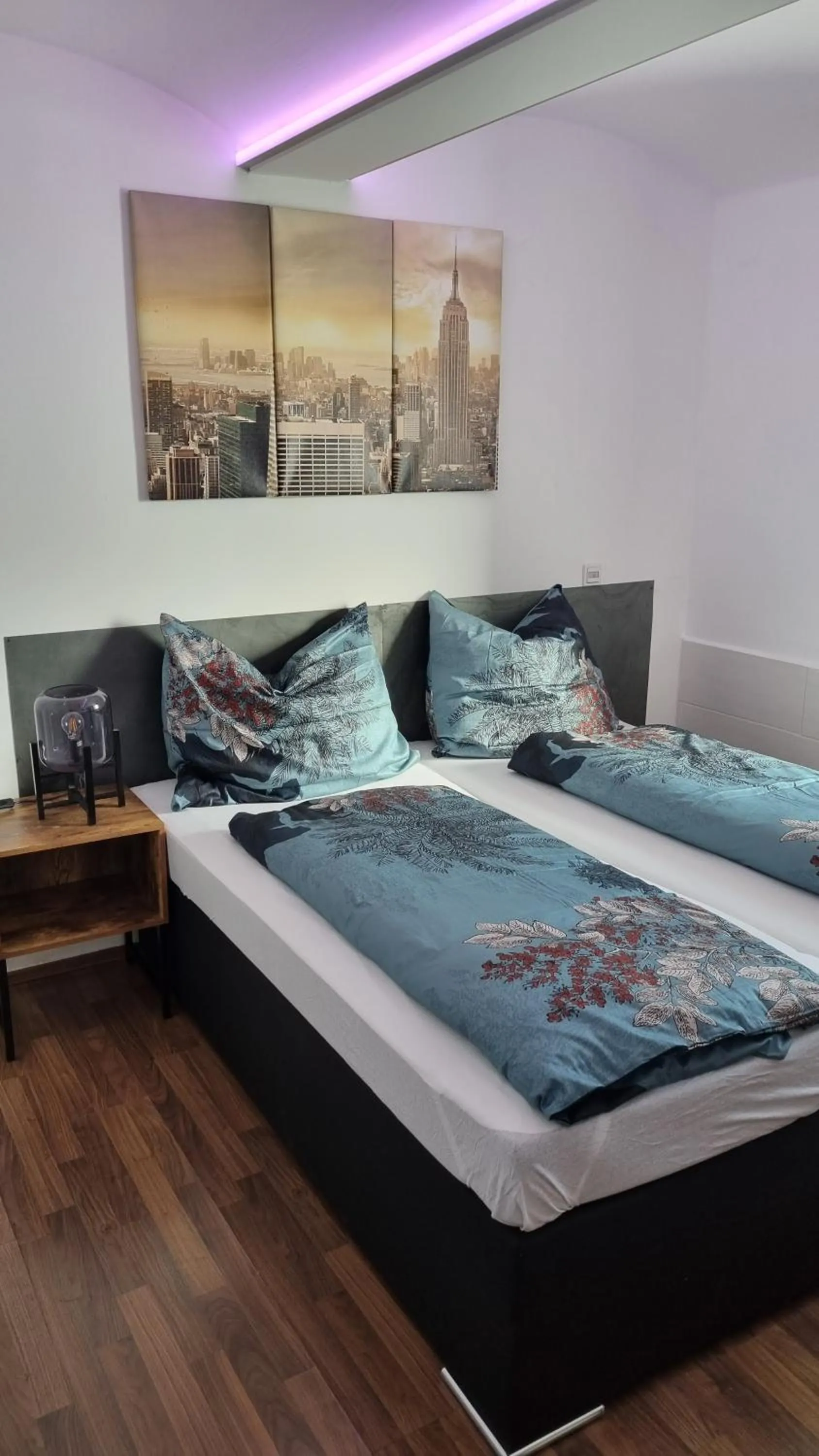 Bed in Motel Graz Ost I Free Parking I Self Check-in