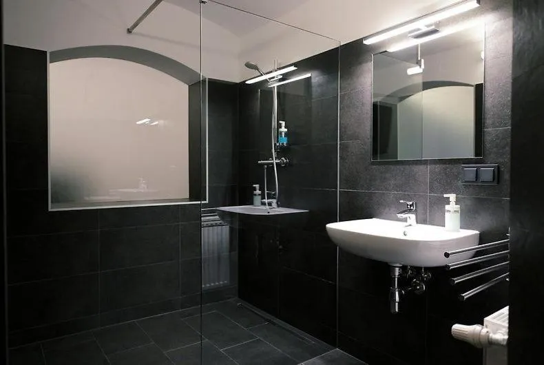 Bathroom in Motel Graz Ost I Free Parking I Self Check-in