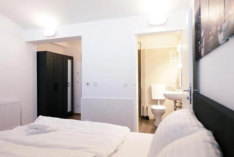 Bed in Motel Graz Ost I Free Parking I Self Check-in