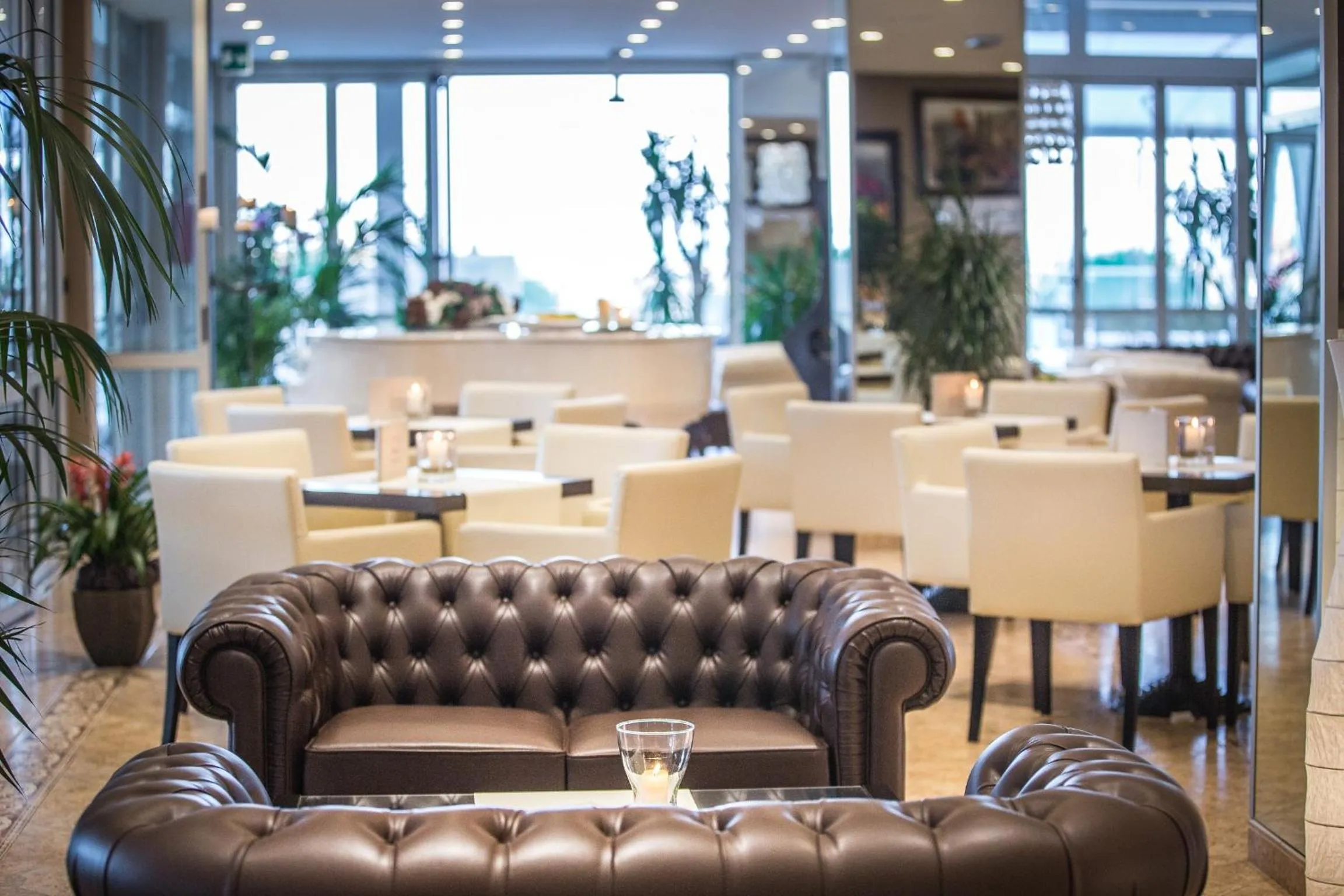 Communal lounge/ TV room in Hotel Excelsior