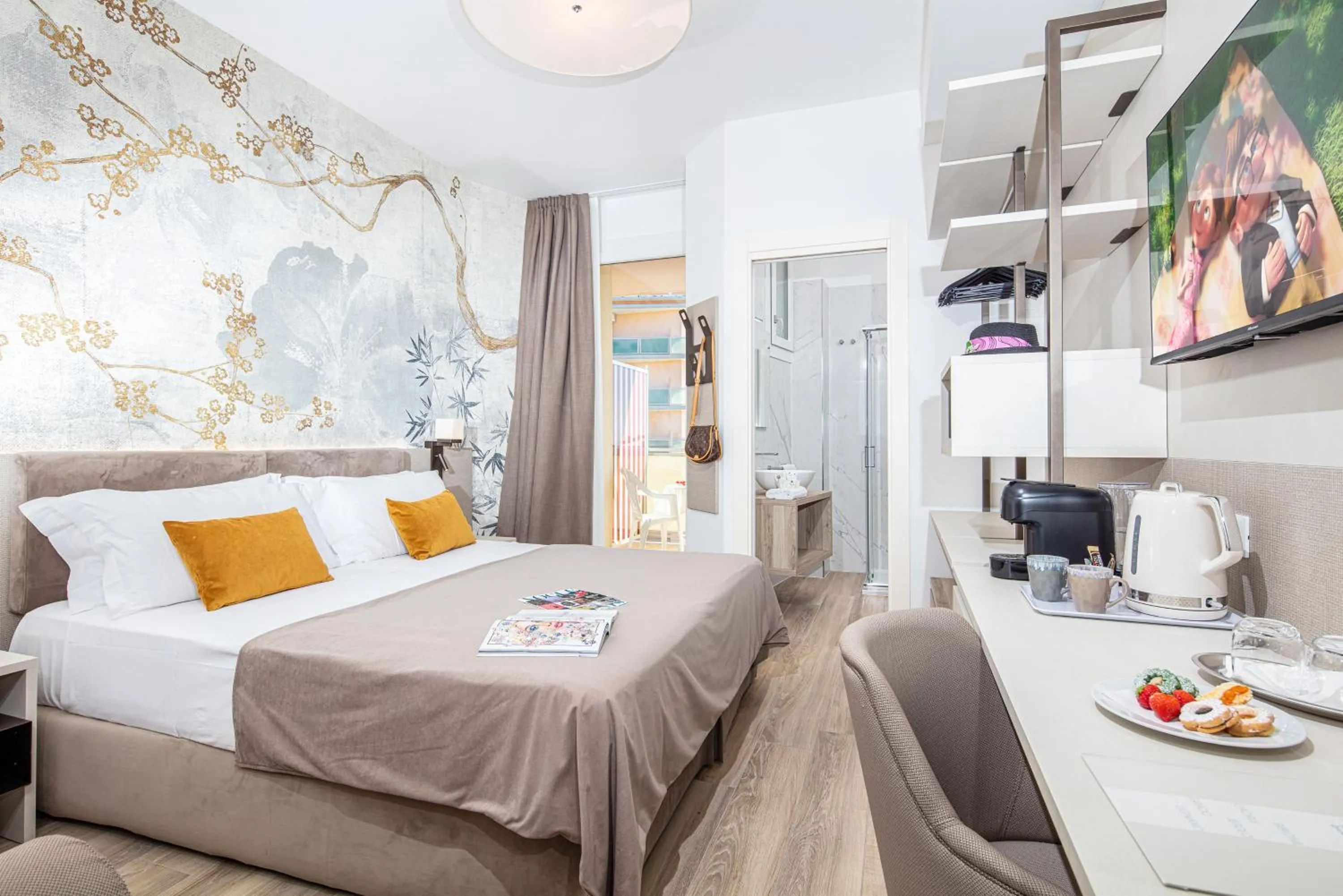 Property building, Bed in Hotel Excelsior