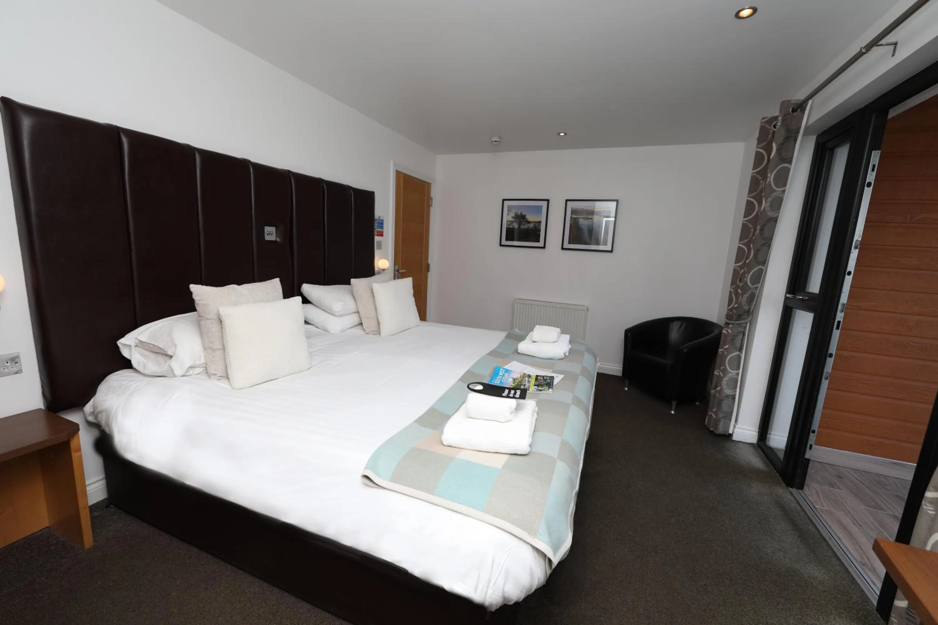 Bed in The Inn on the Loch