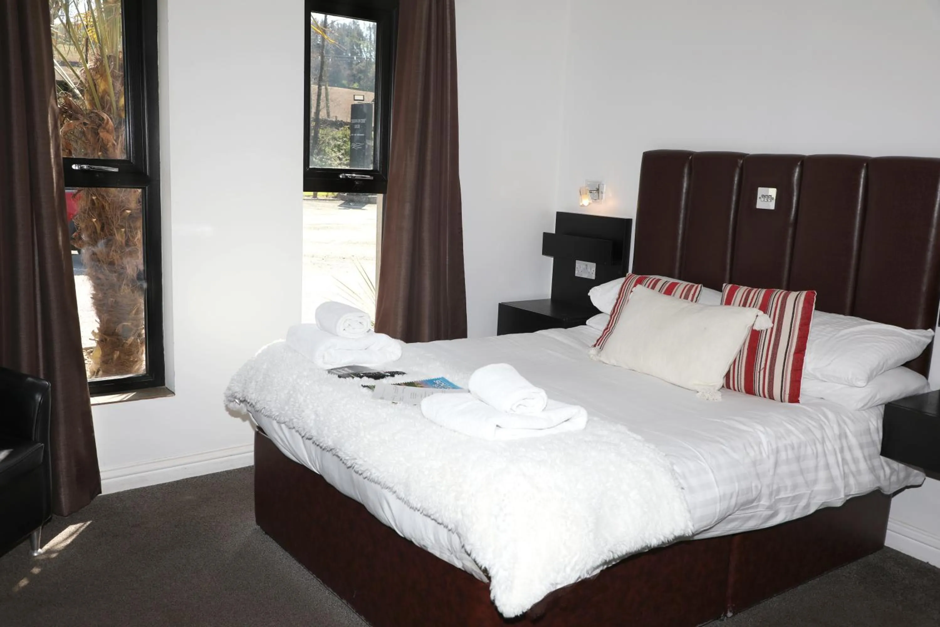 Bed in The Inn on the Loch