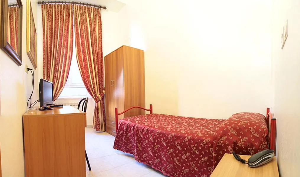 Photo of the whole room, Bed in Hotel Euro Quiris