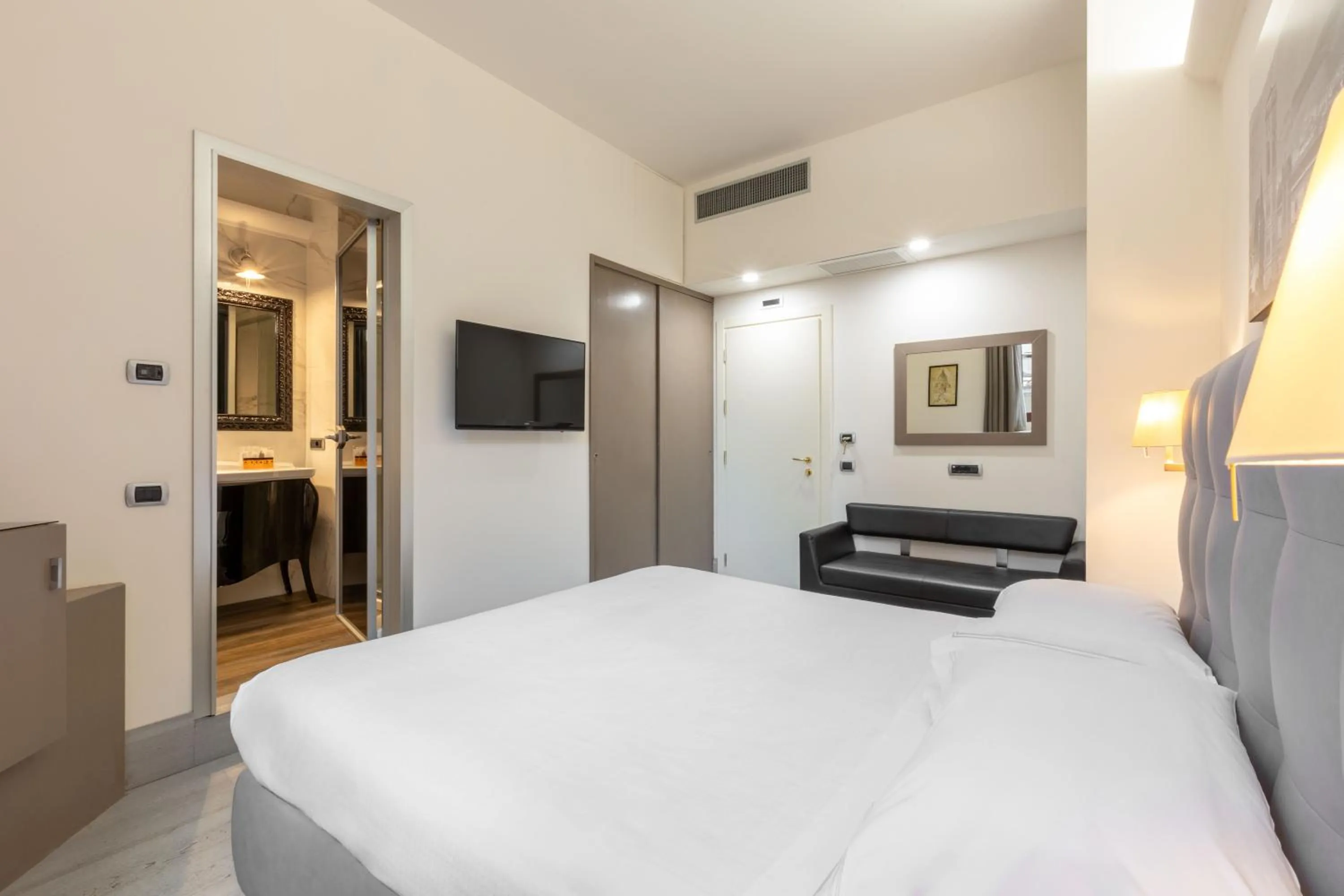 Bedroom, Bed in Relais Hotel Centrale "Dimora Storica"