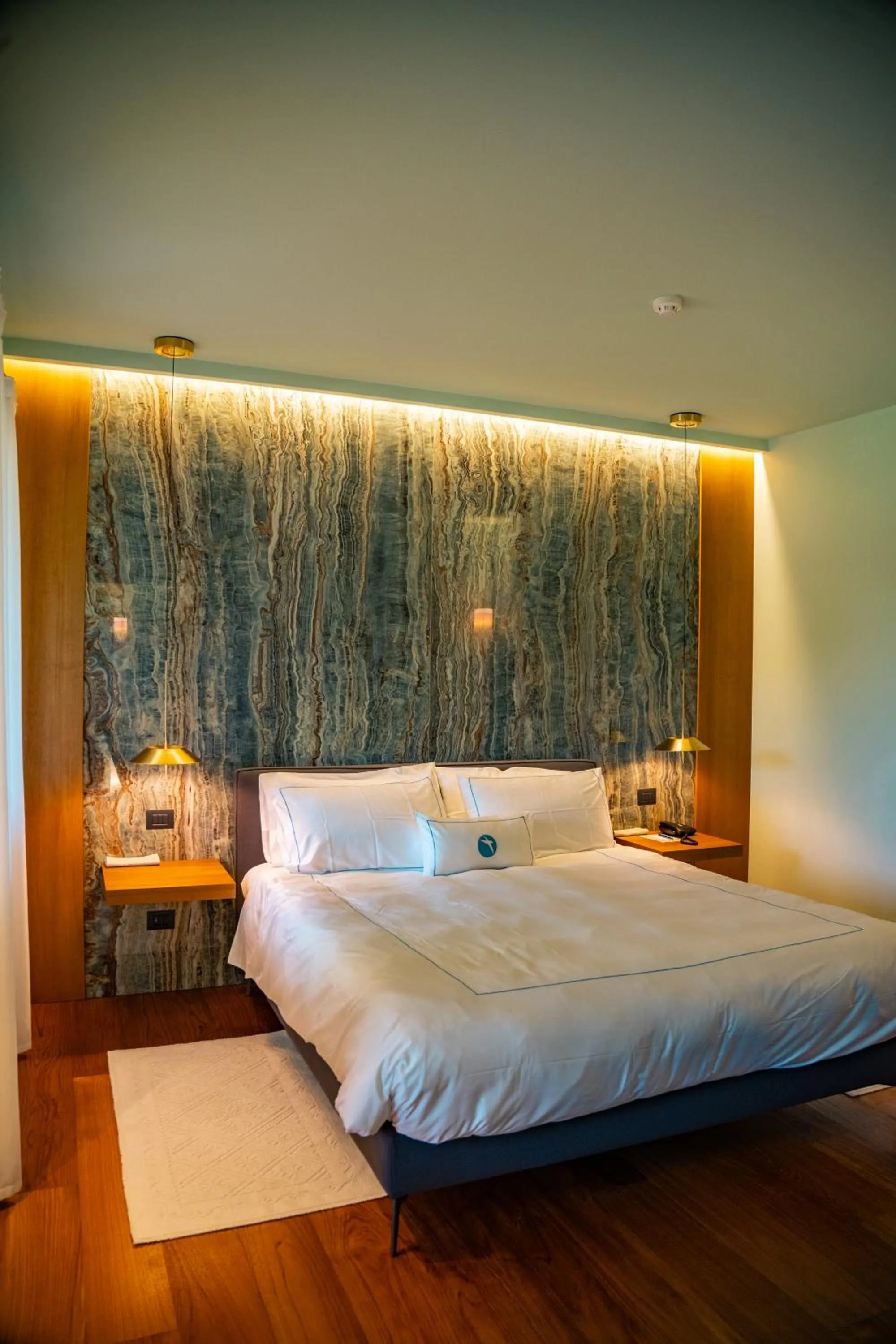 Photo of the whole room, Bed in Gallia Palace Hotel - Relais & Châteaux