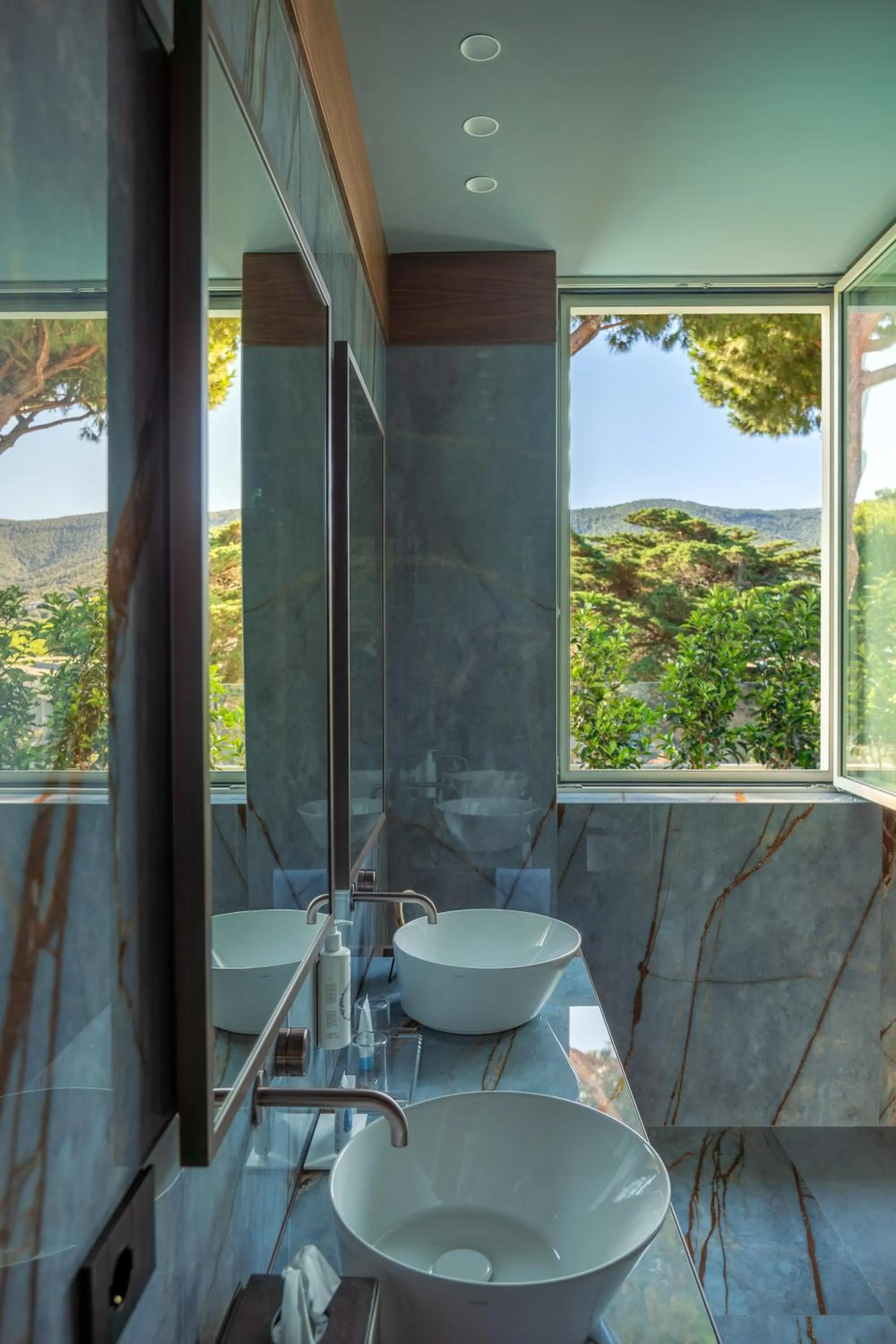 Bathroom in Gallia Palace Hotel - Relais & Châteaux