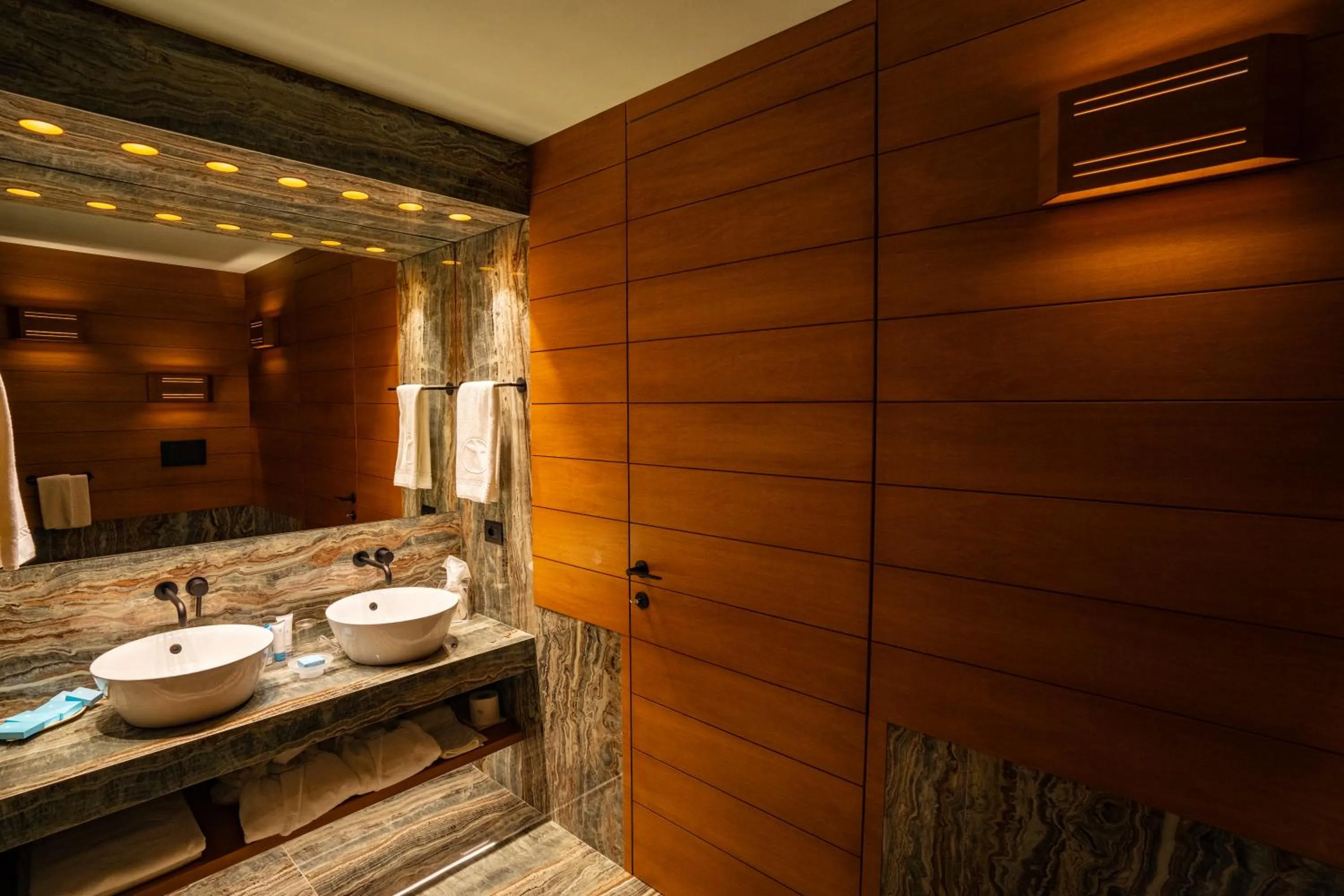 Bathroom in Gallia Palace Hotel - Relais & Châteaux