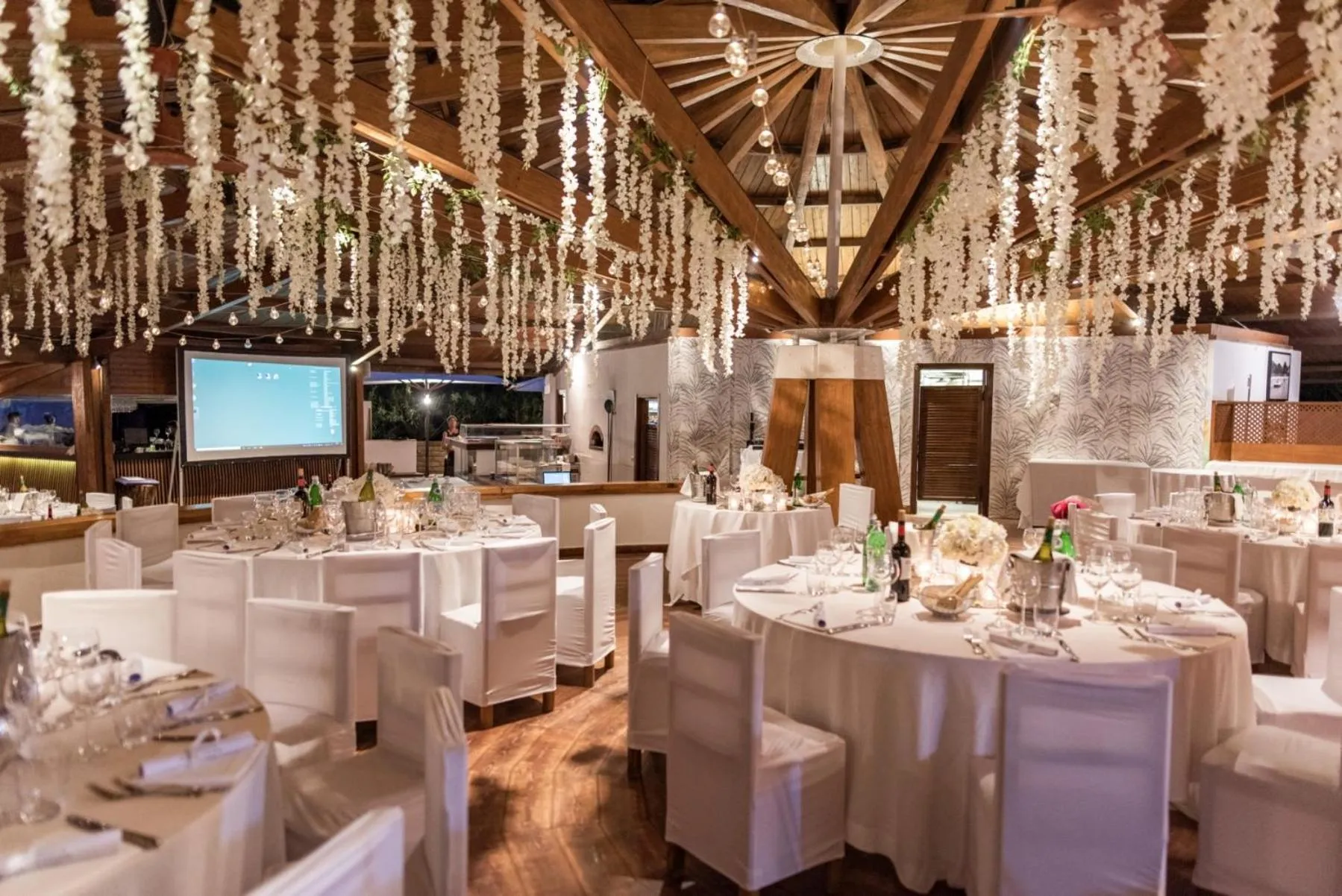 wedding in Gallia Palace Hotel - Relais & Châteaux