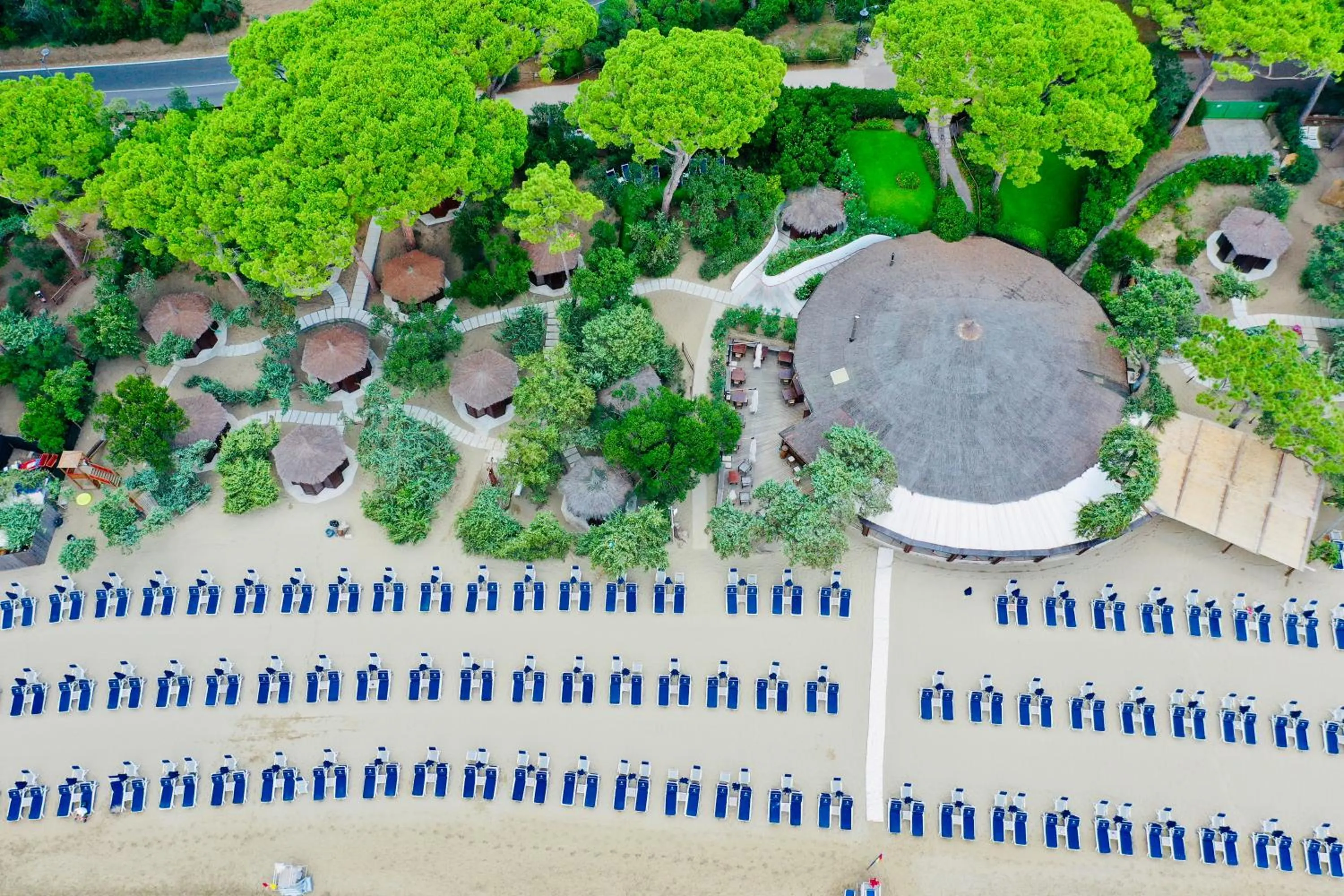 Beach in Gallia Palace Hotel - Relais & Châteaux