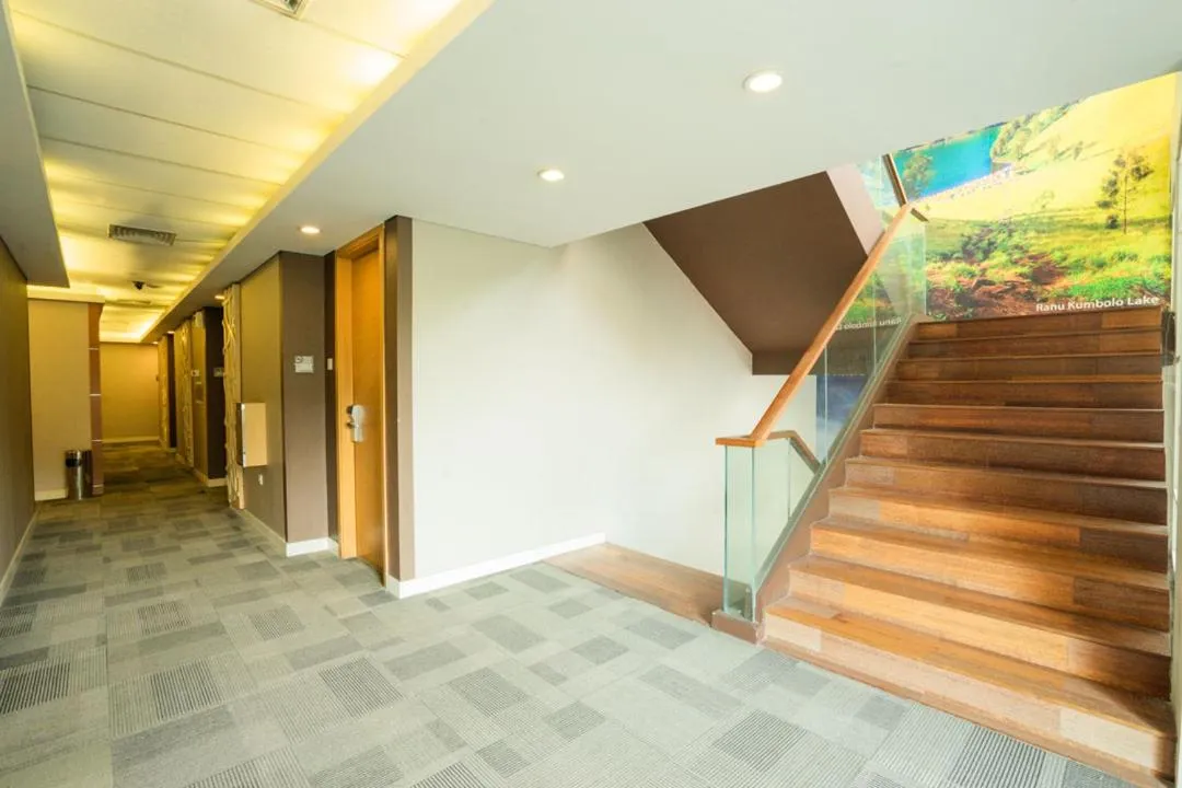 Life Hotel Stasiun Kota Surabaya