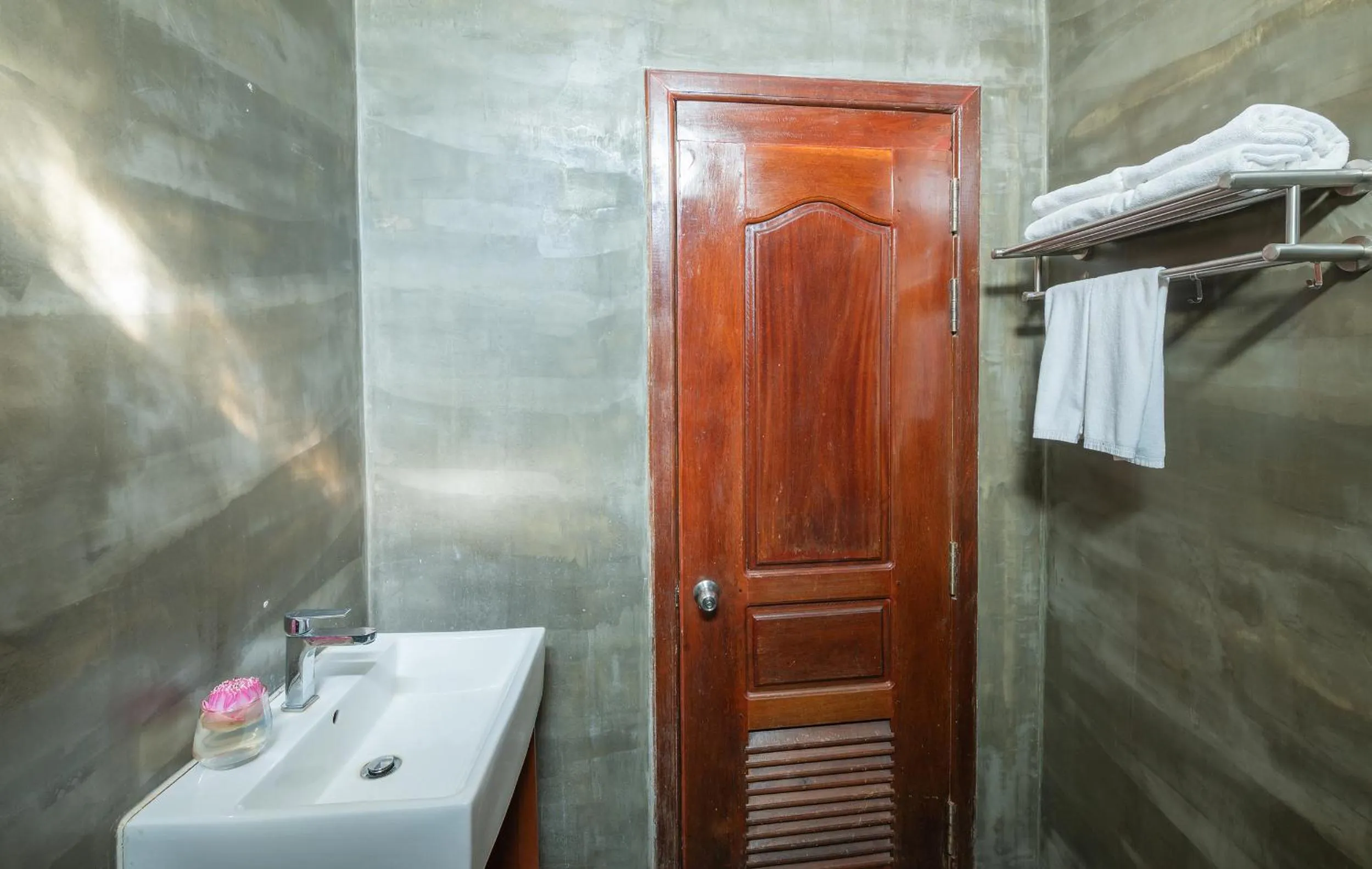 Shower in Victoria Central Residence