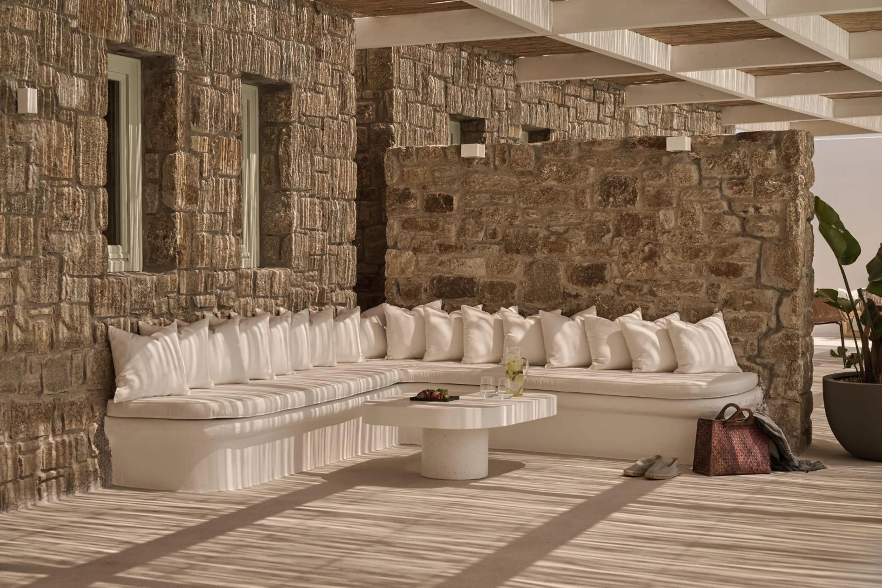 Living room in Yi Hotel Mykonos