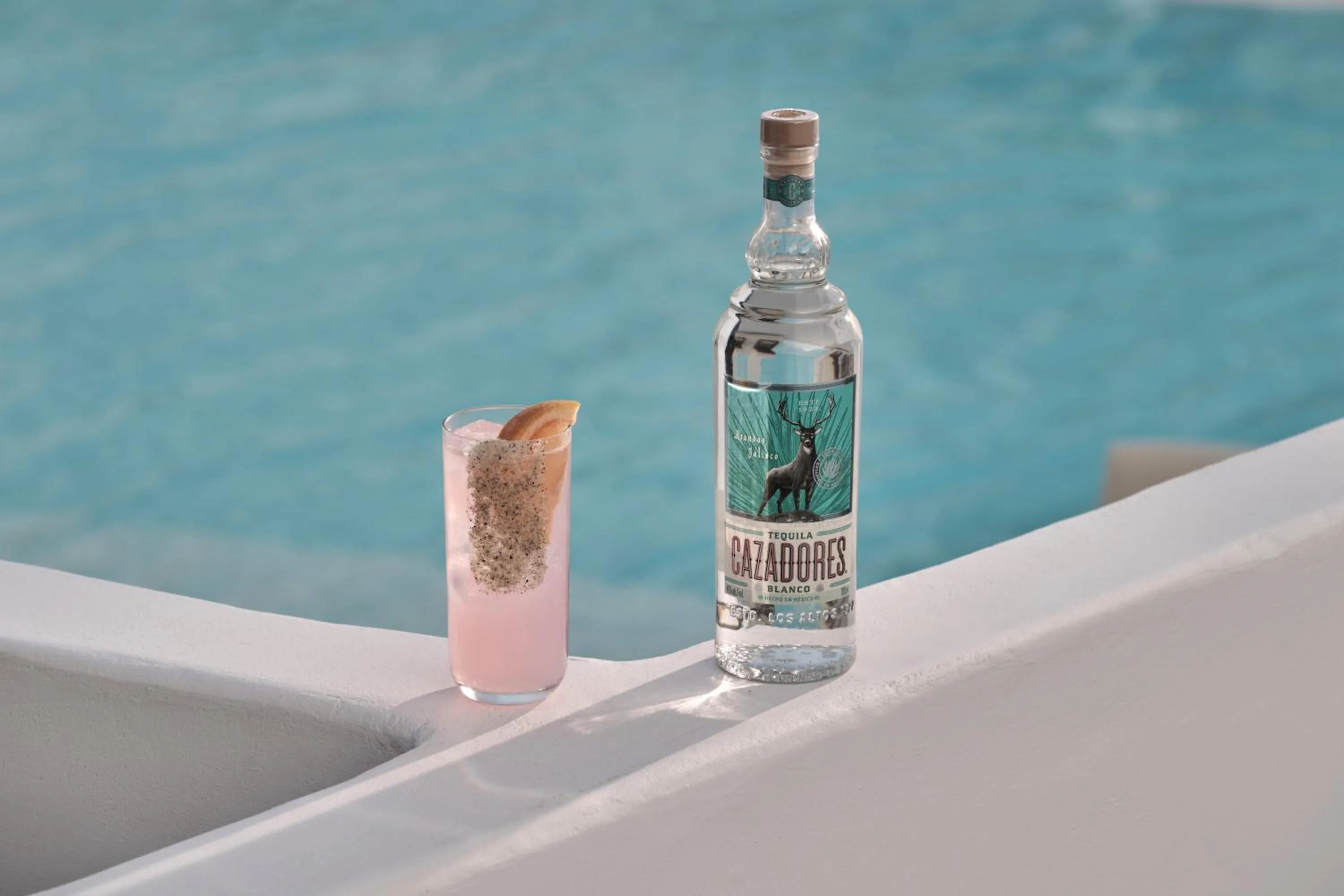 Food and drinks in Yi Hotel Mykonos