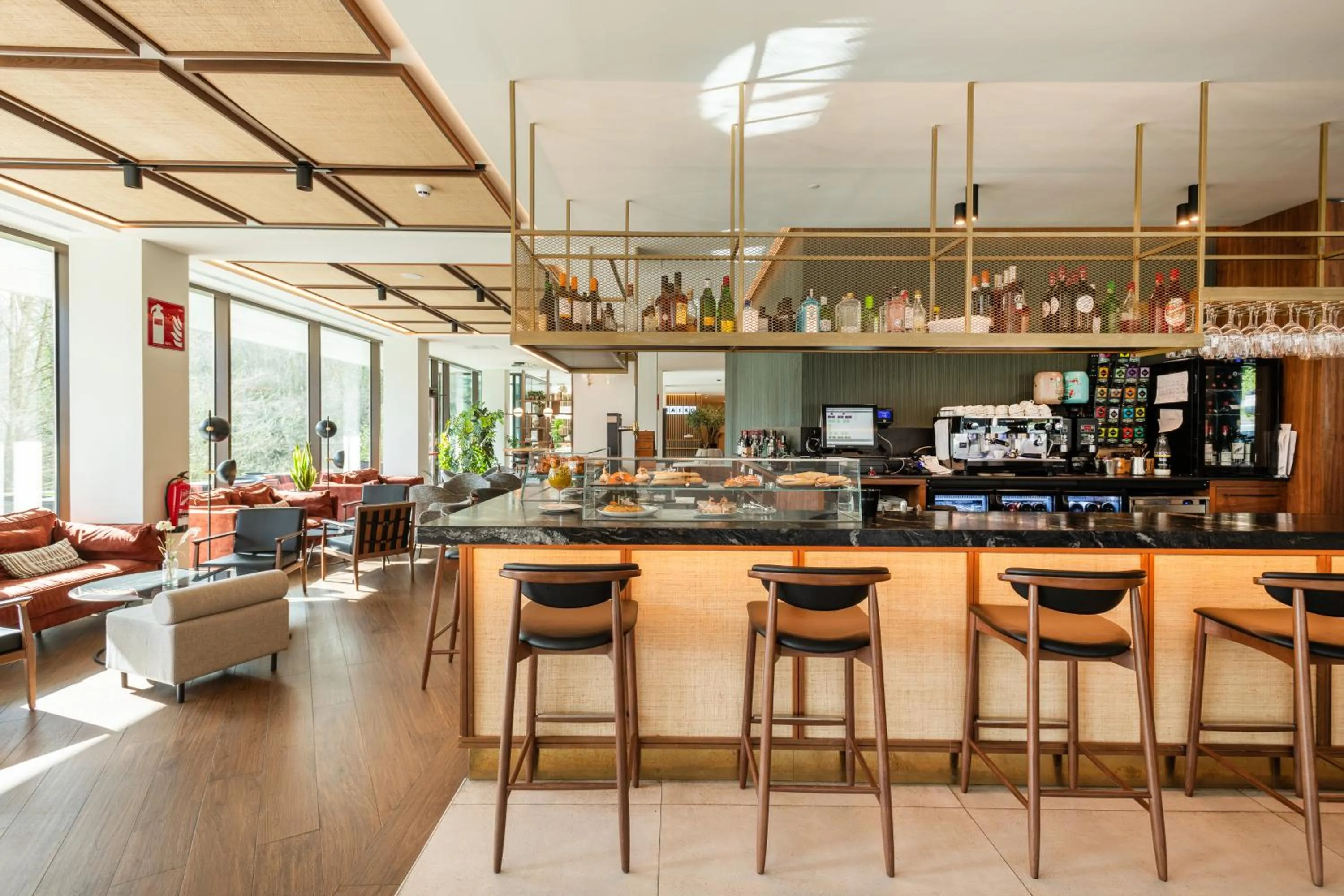 Lounge or bar in Leonardo Hotel San Sebastián