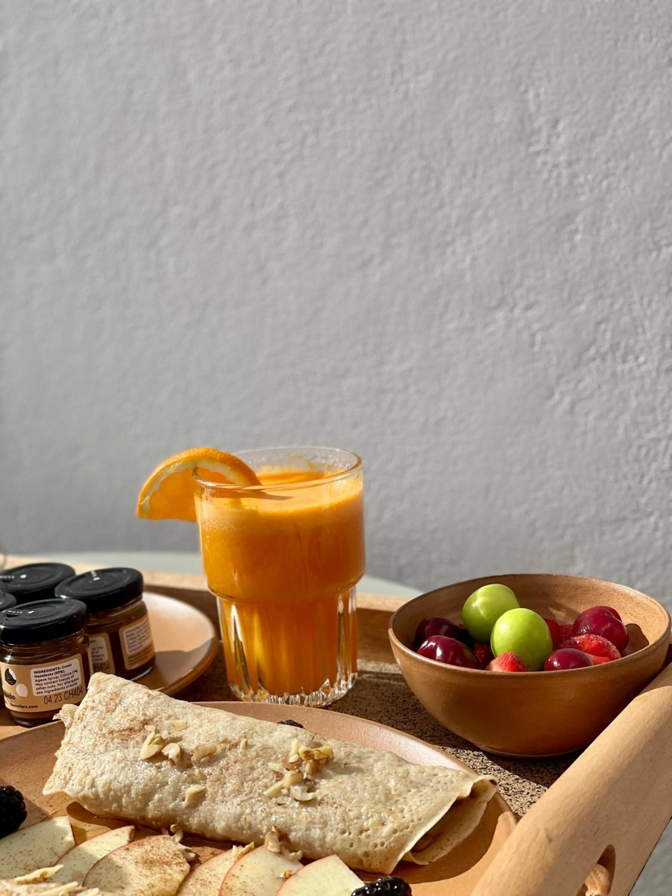 Food and drinks in Ethos Vegan Suites Fira, Santorini