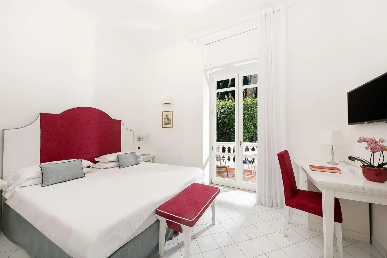 Photo of the whole room, Bed in Hotel Villa Garden