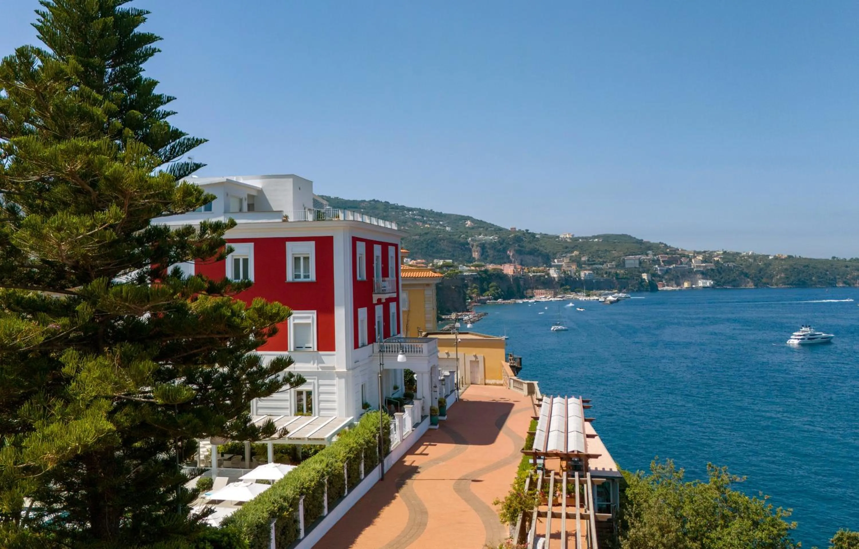 Property building in Hotel Villa Garden