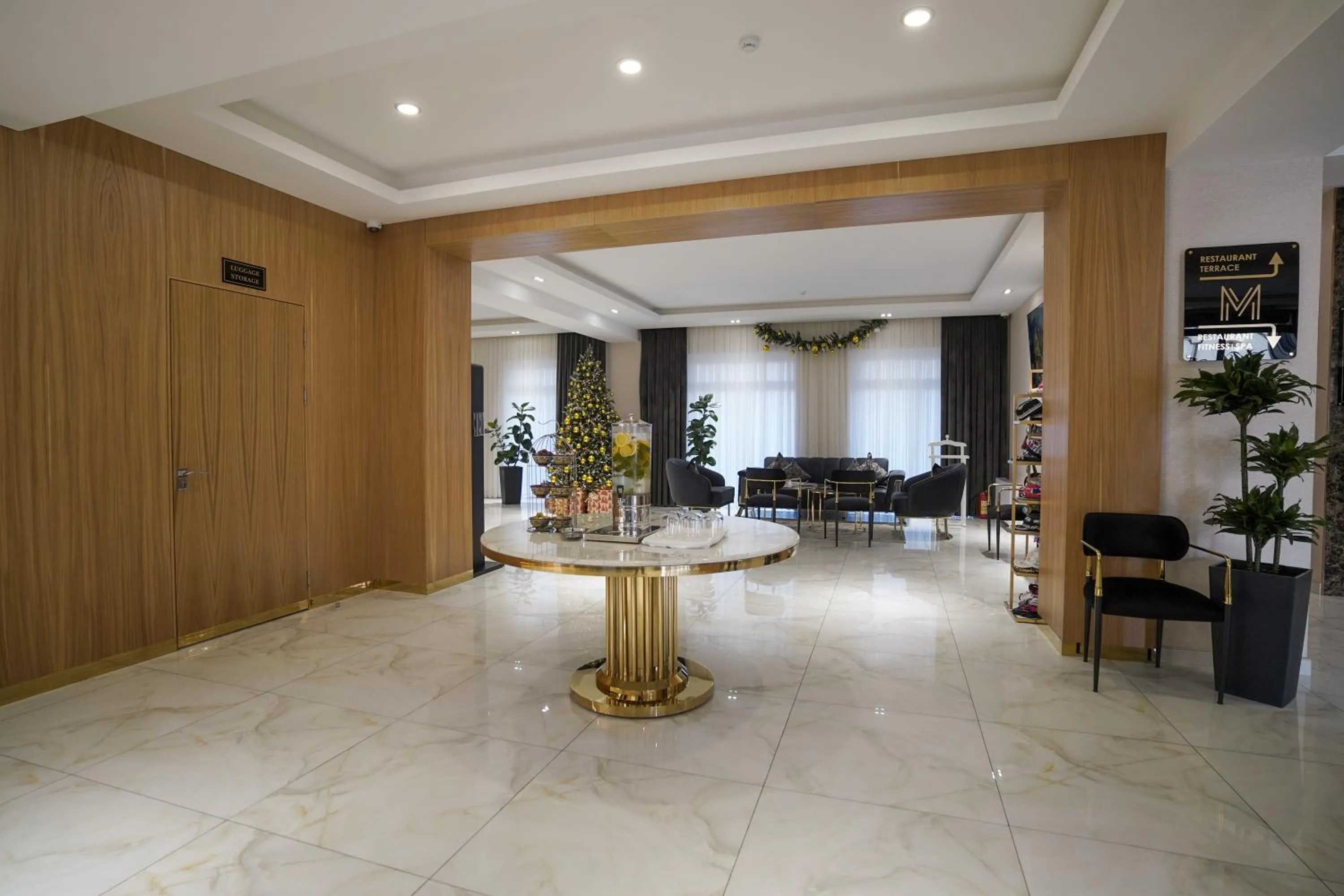 Lobby or reception in Milan Hotel