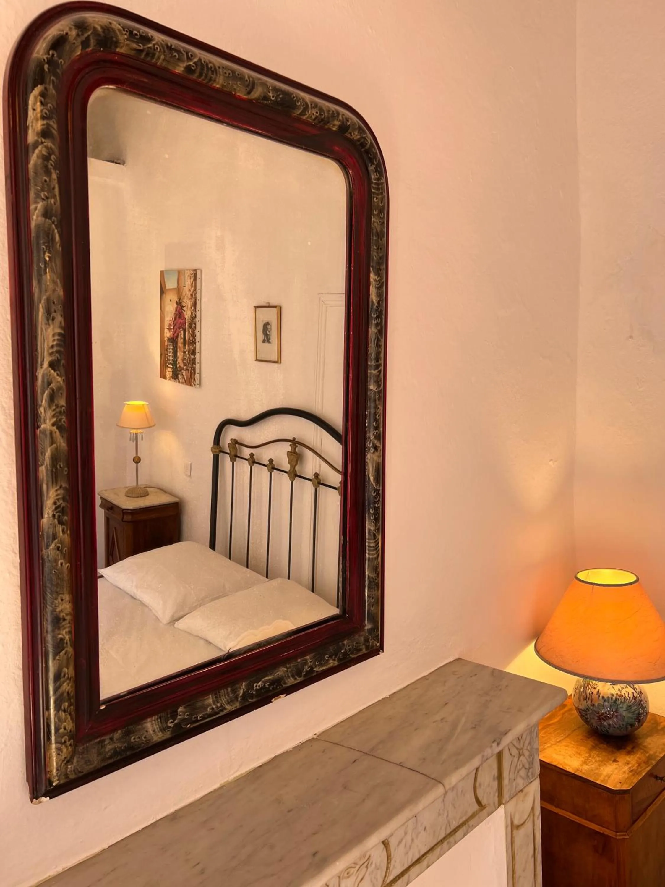 Decorative detail, Bed in Casa Musicale