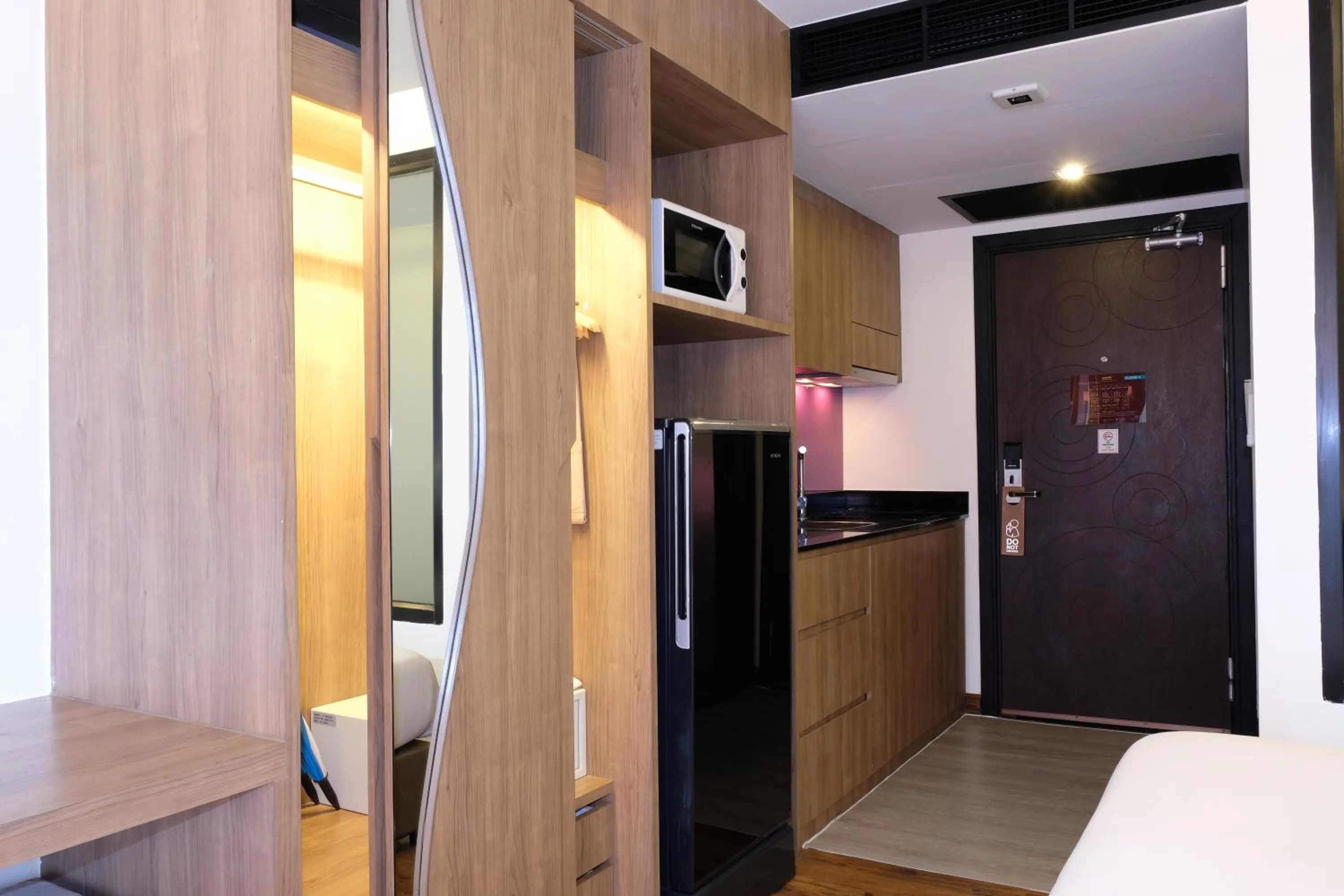 Kitchen or kitchenette in The Beach Heights Resort SHA Plus