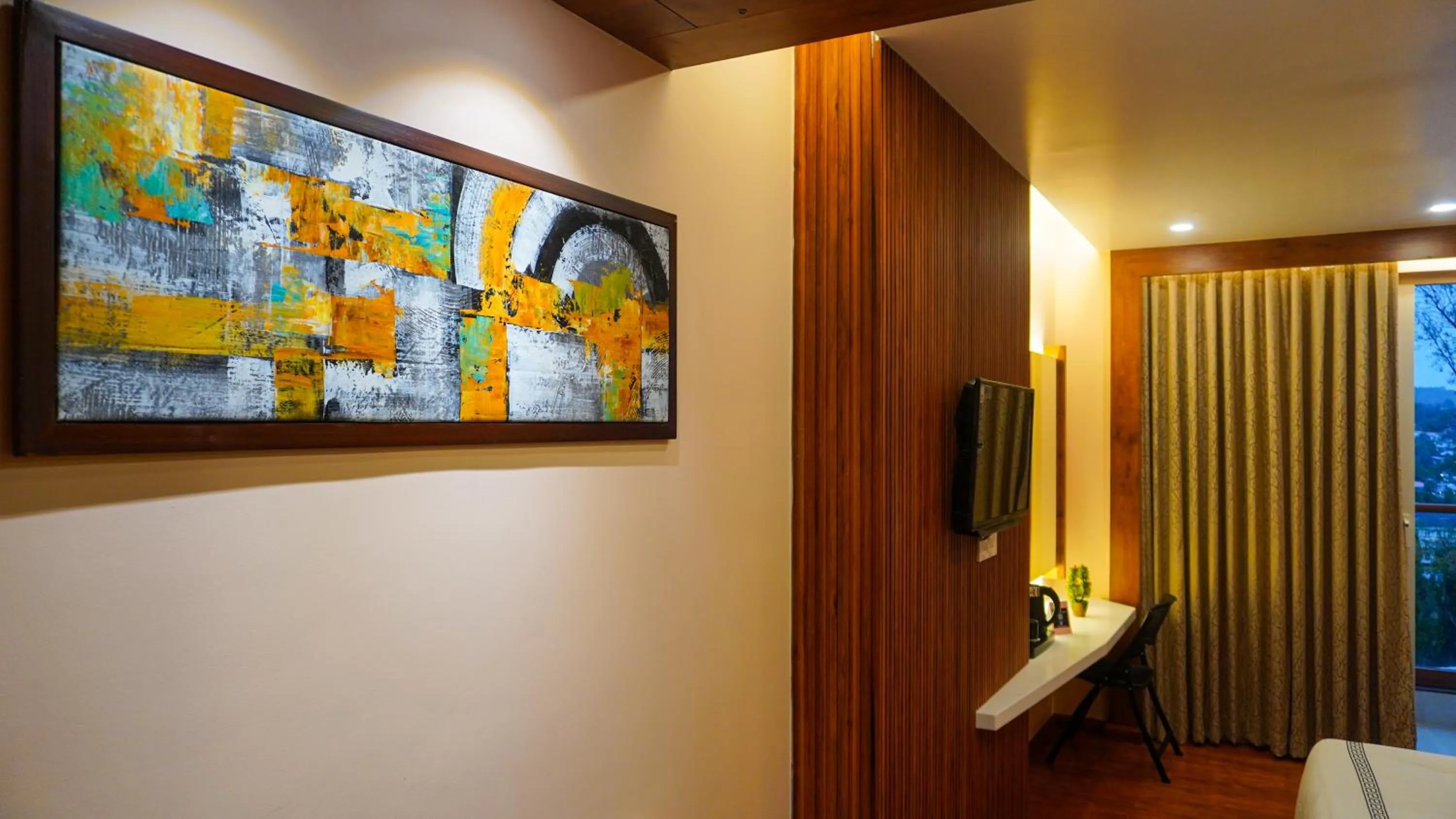 Communal lounge/ TV room in Mansha Palace