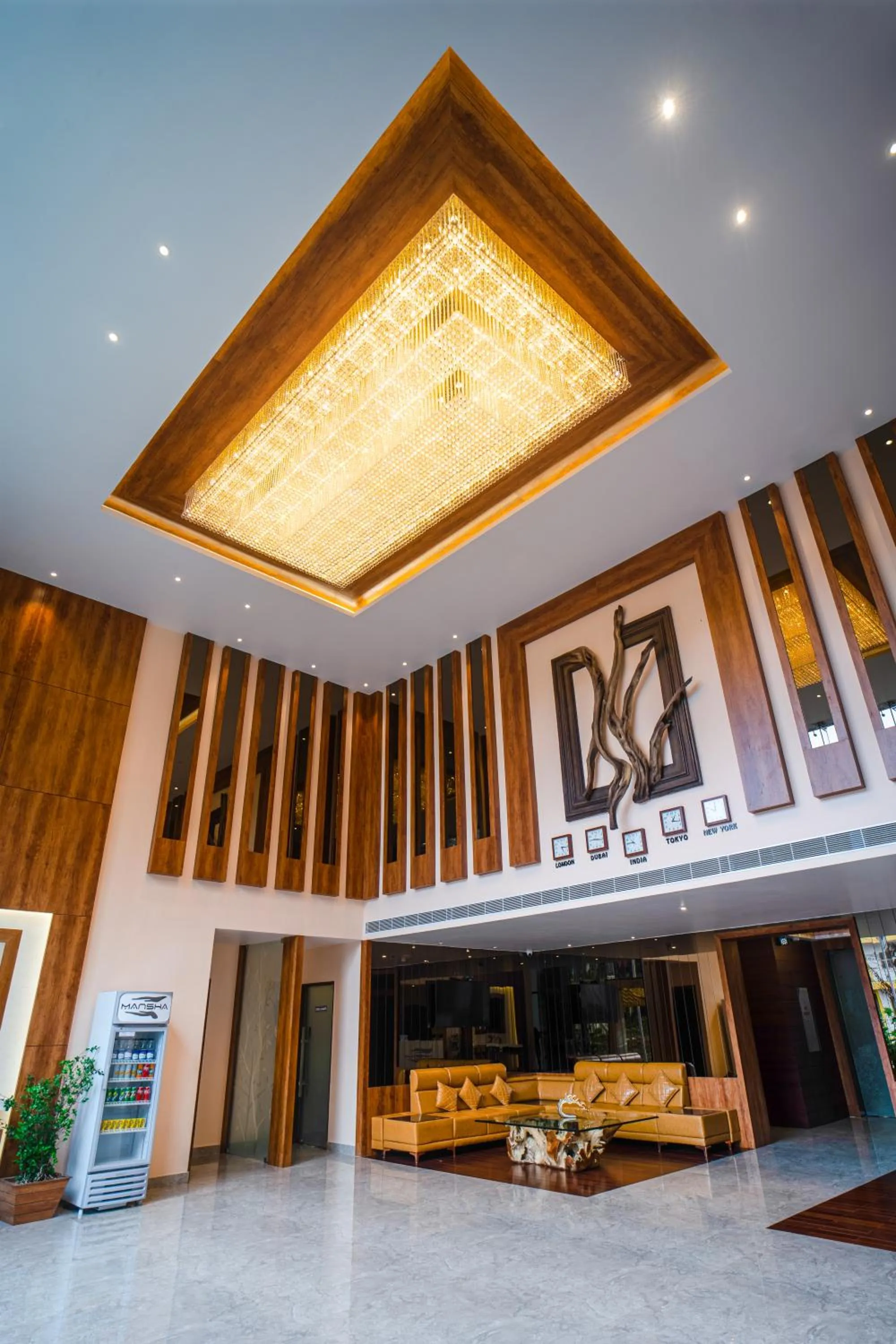 Facade/entrance in Mansha Palace