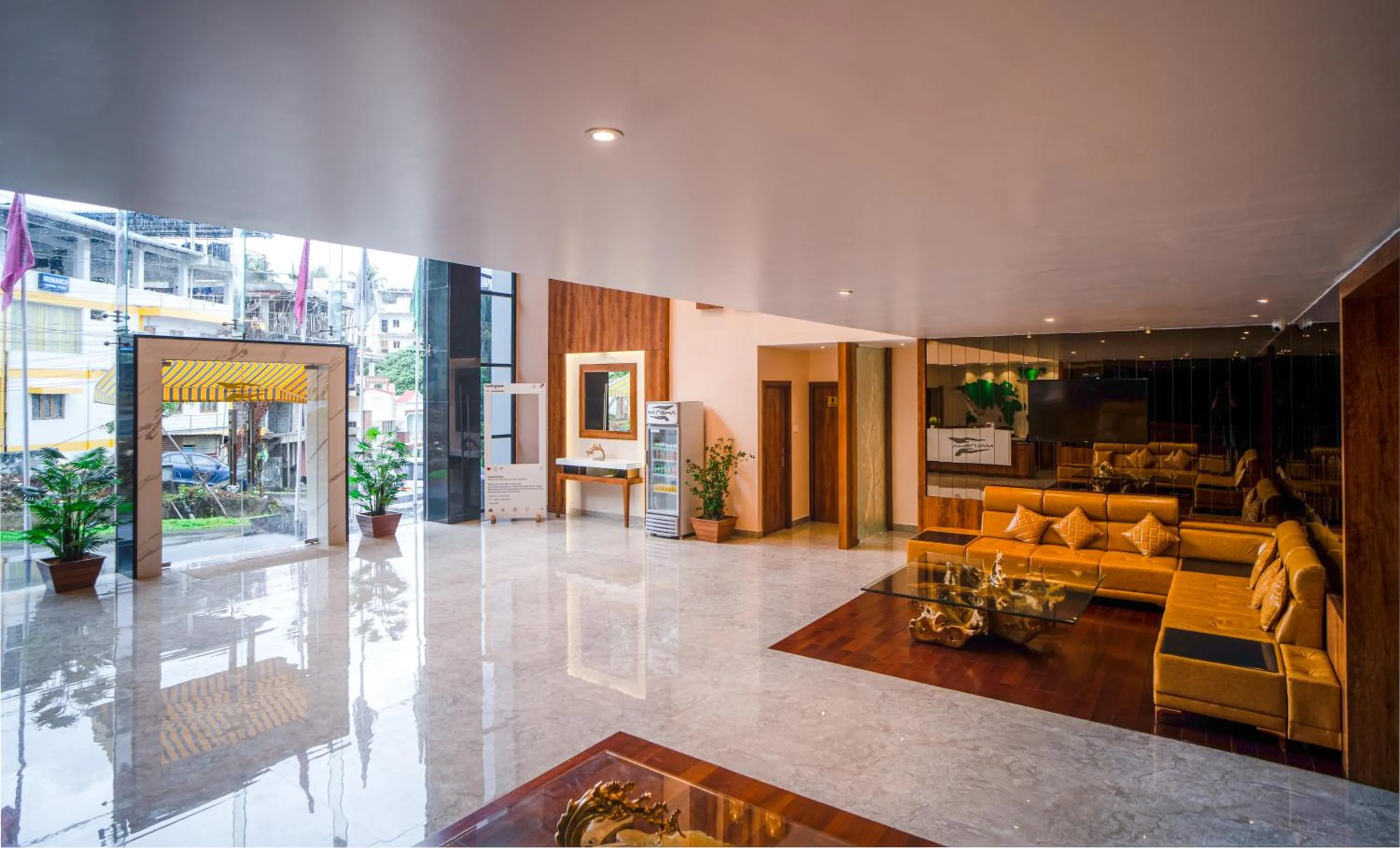 Facade/entrance in Mansha Palace