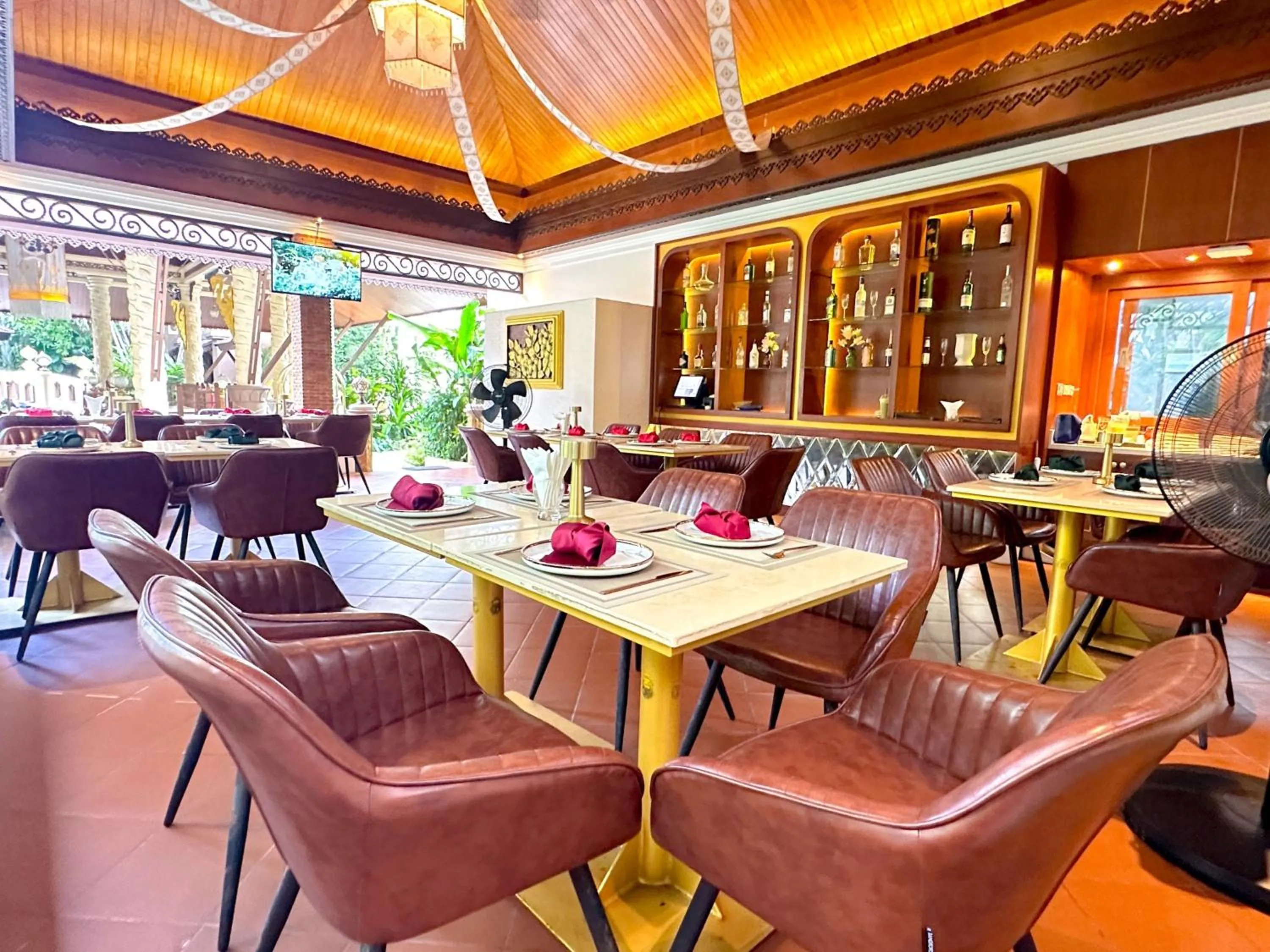 Restaurant/places to eat in Quality Beach Resorts and Spa Patong