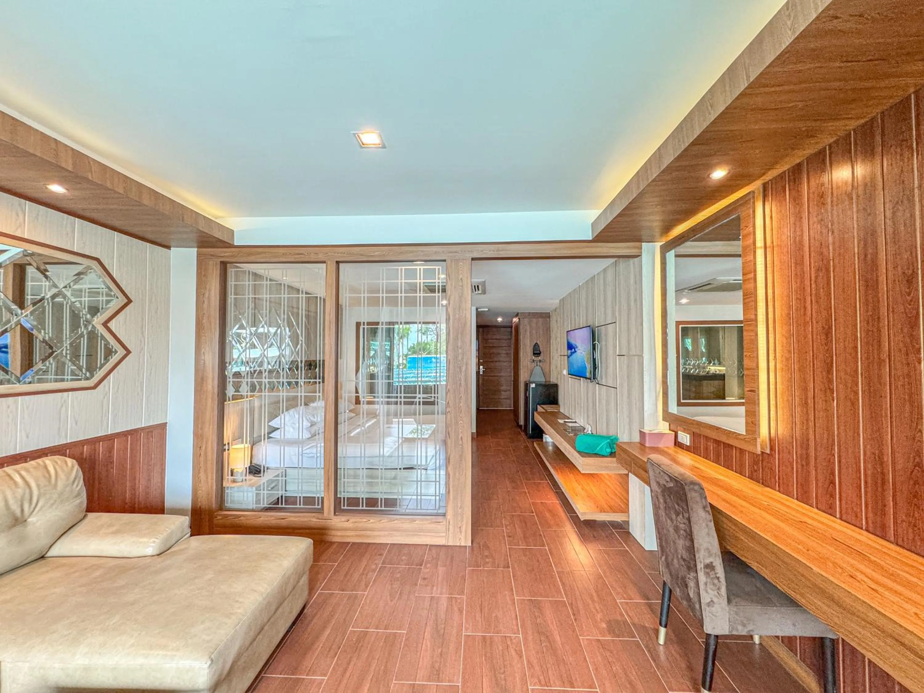 Living room in Quality Beach Resorts and Spa Patong