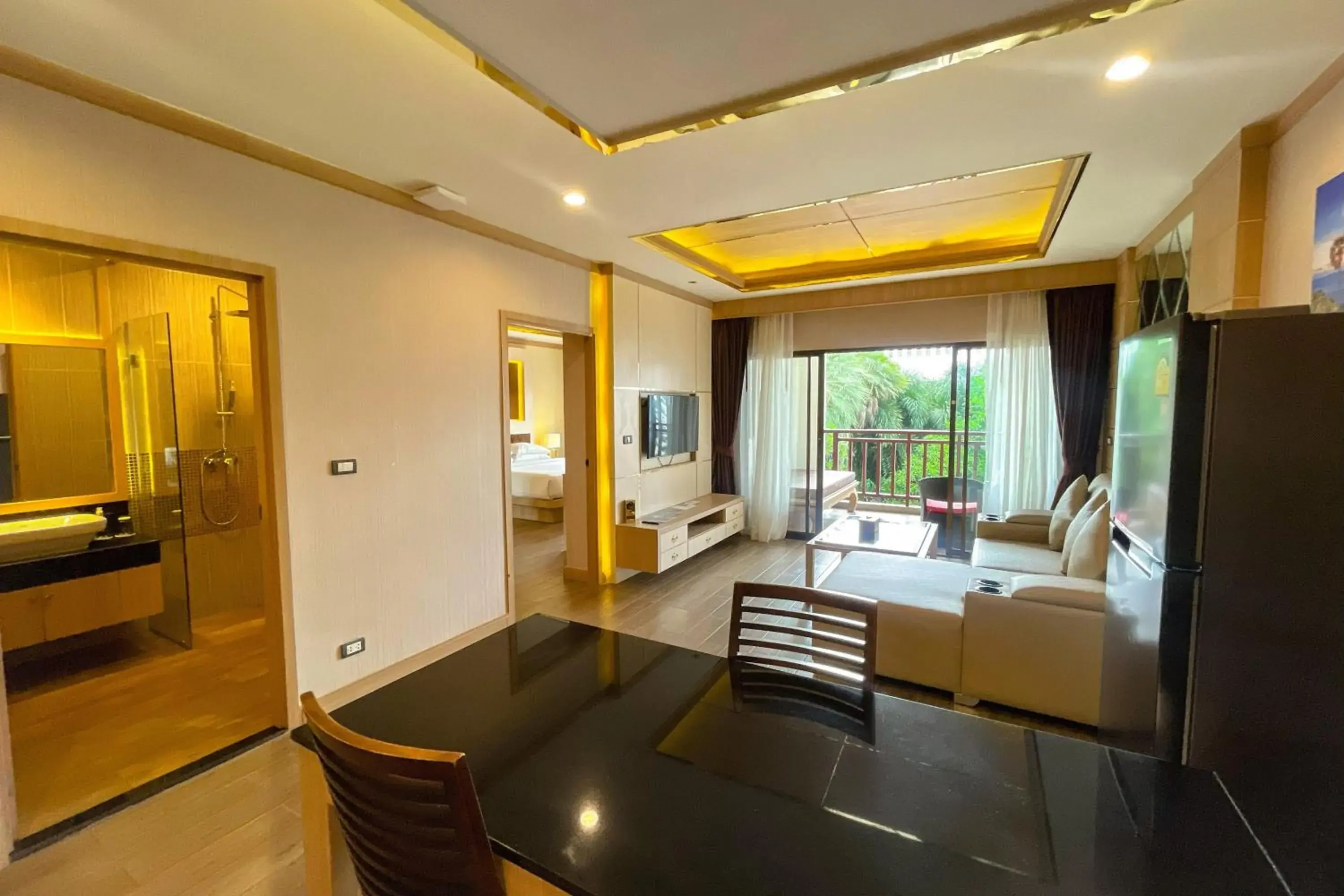 Two-Bedroom Suite in Quality Beach Resorts and Spa Patong Two-Bedroom Suite in Quality Beach Resorts and Spa Patong