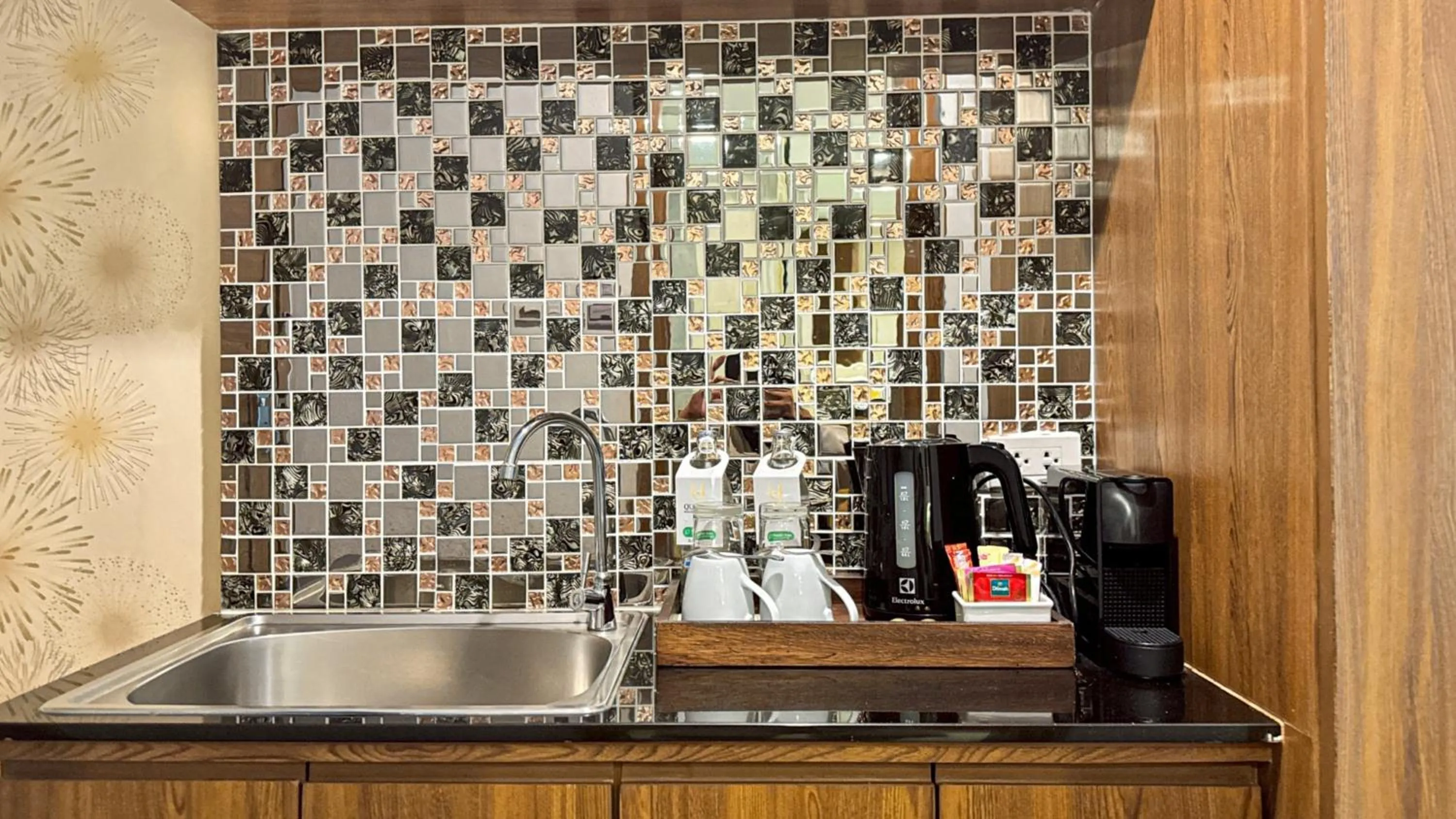 Coffee/tea facilities in Quality Beach Resorts and Spa Patong