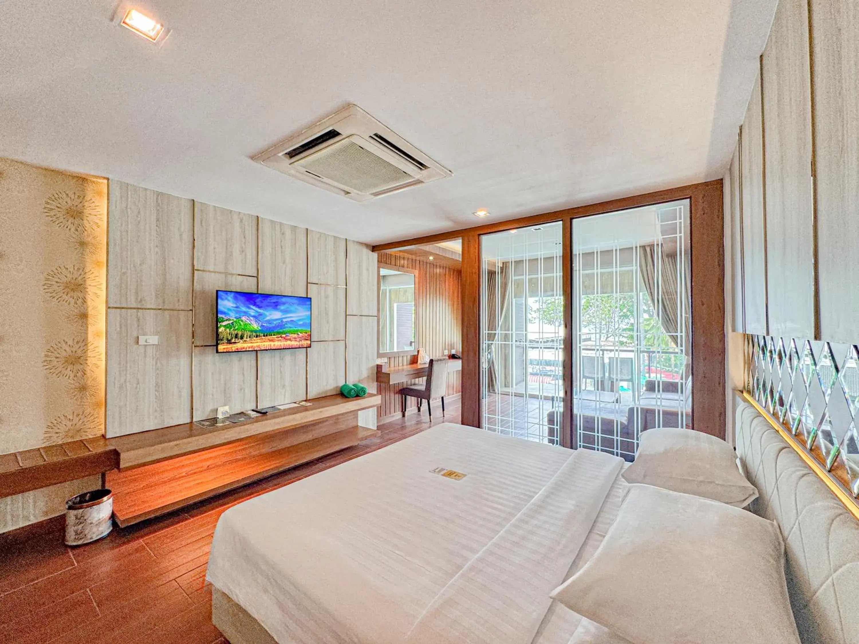 Suite Room City View in Quality Beach Resorts and Spa Patong Suite Room City View in Quality Beach Resorts and Spa Patong