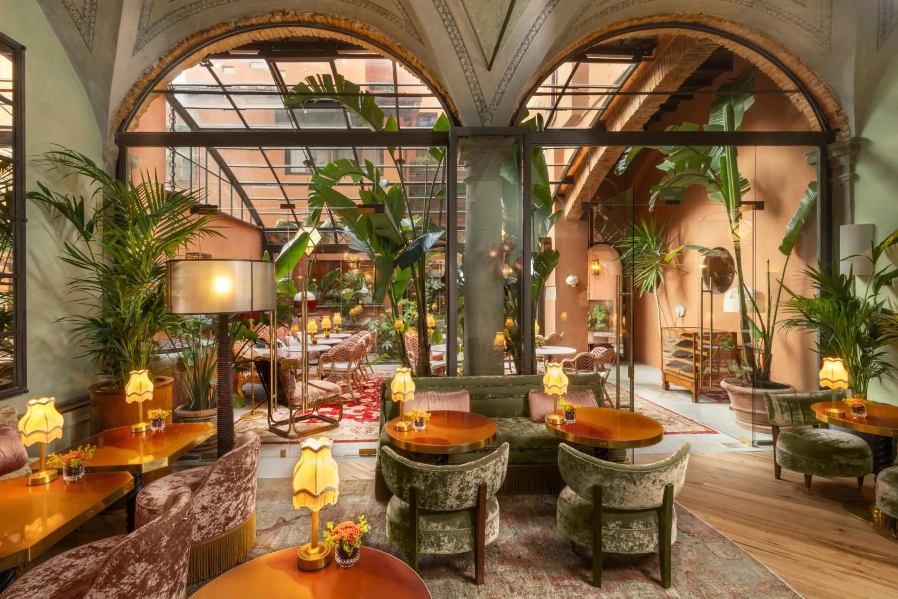 Lounge or bar in The James Suite Hotel Firenze 1564 - Small Luxury Hotels of the World