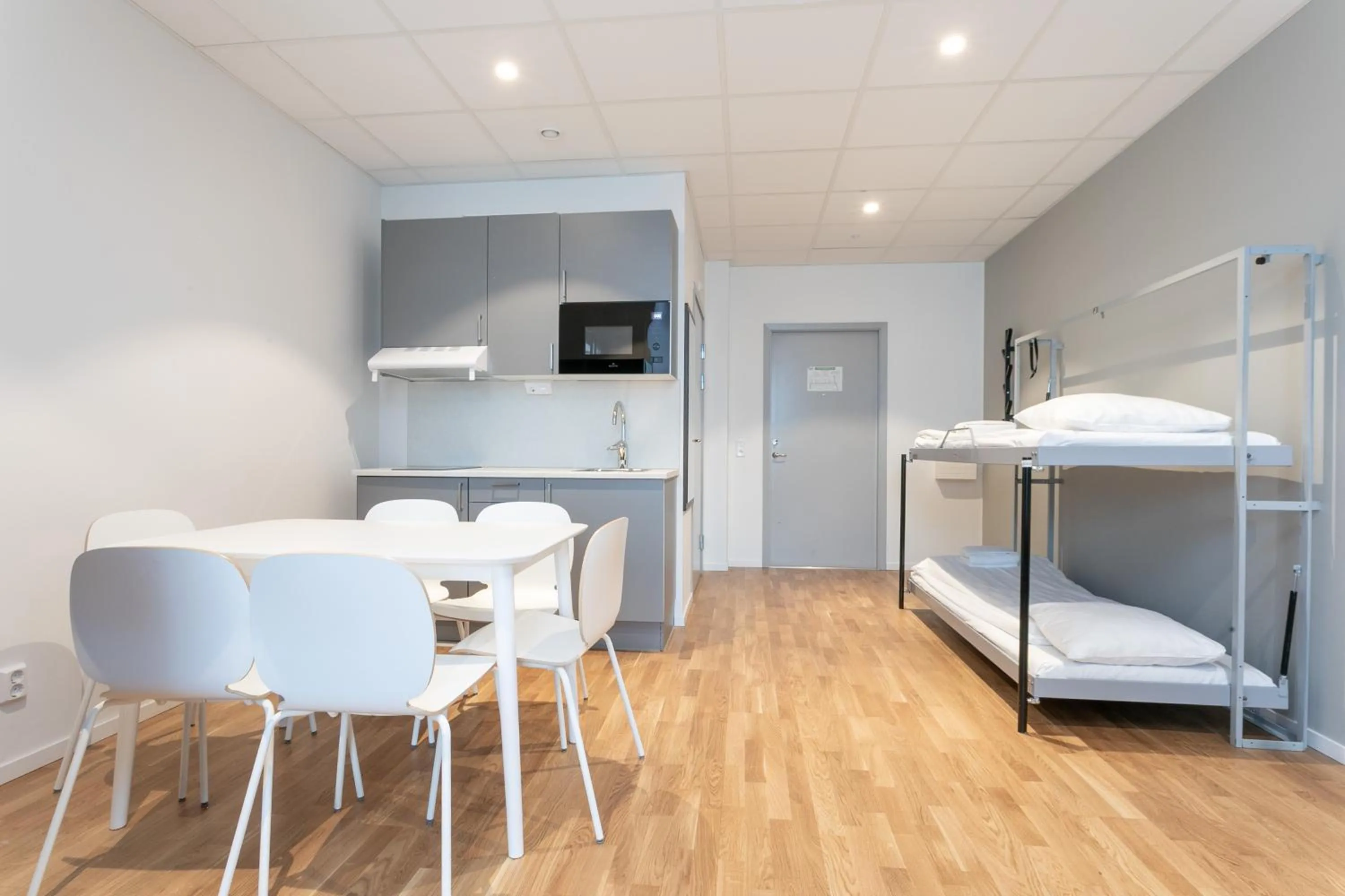 Bed in ApartDirect Arlandastad