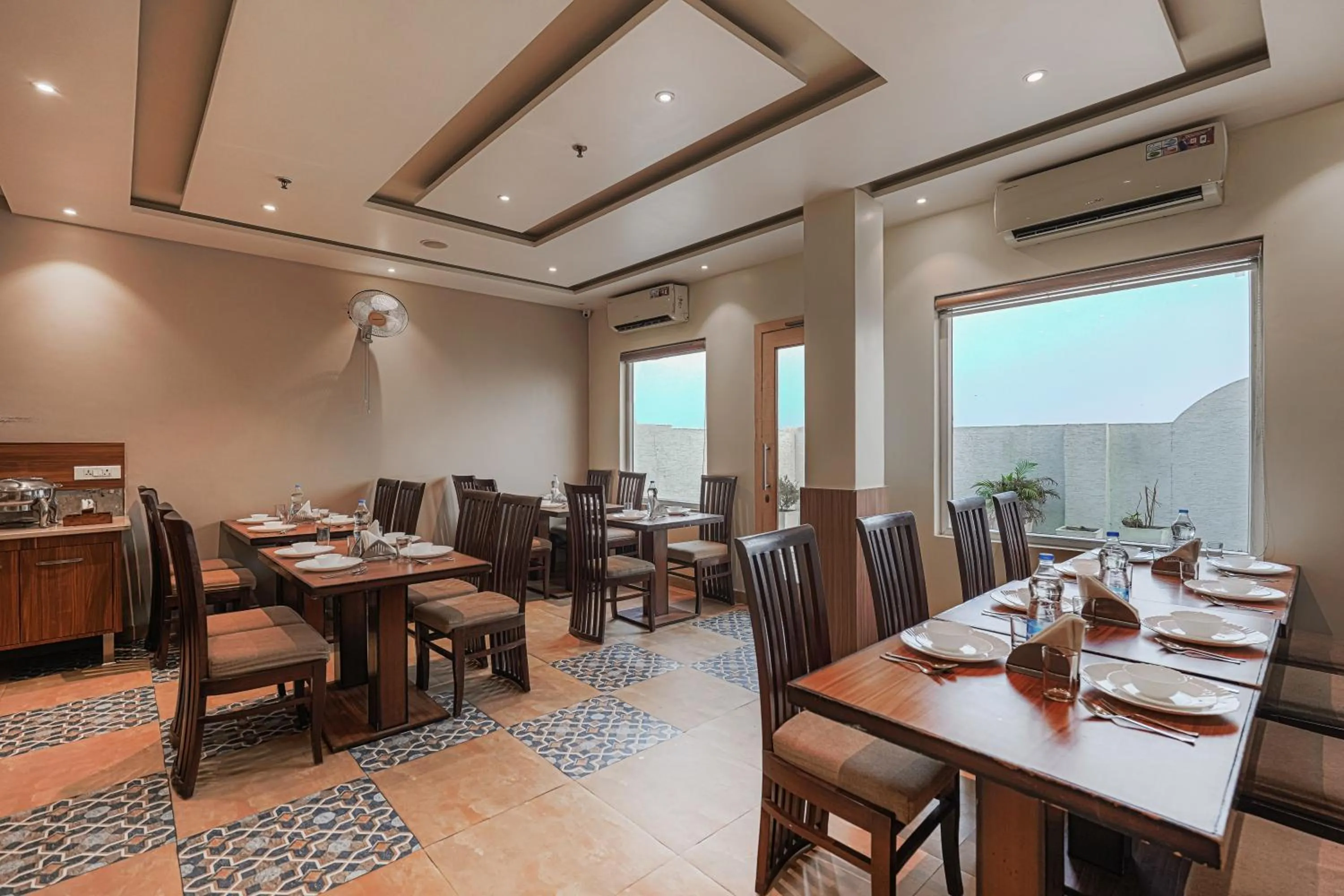 Restaurant/places to eat in CSJS Inn Hotel Marketed by Kiwiana