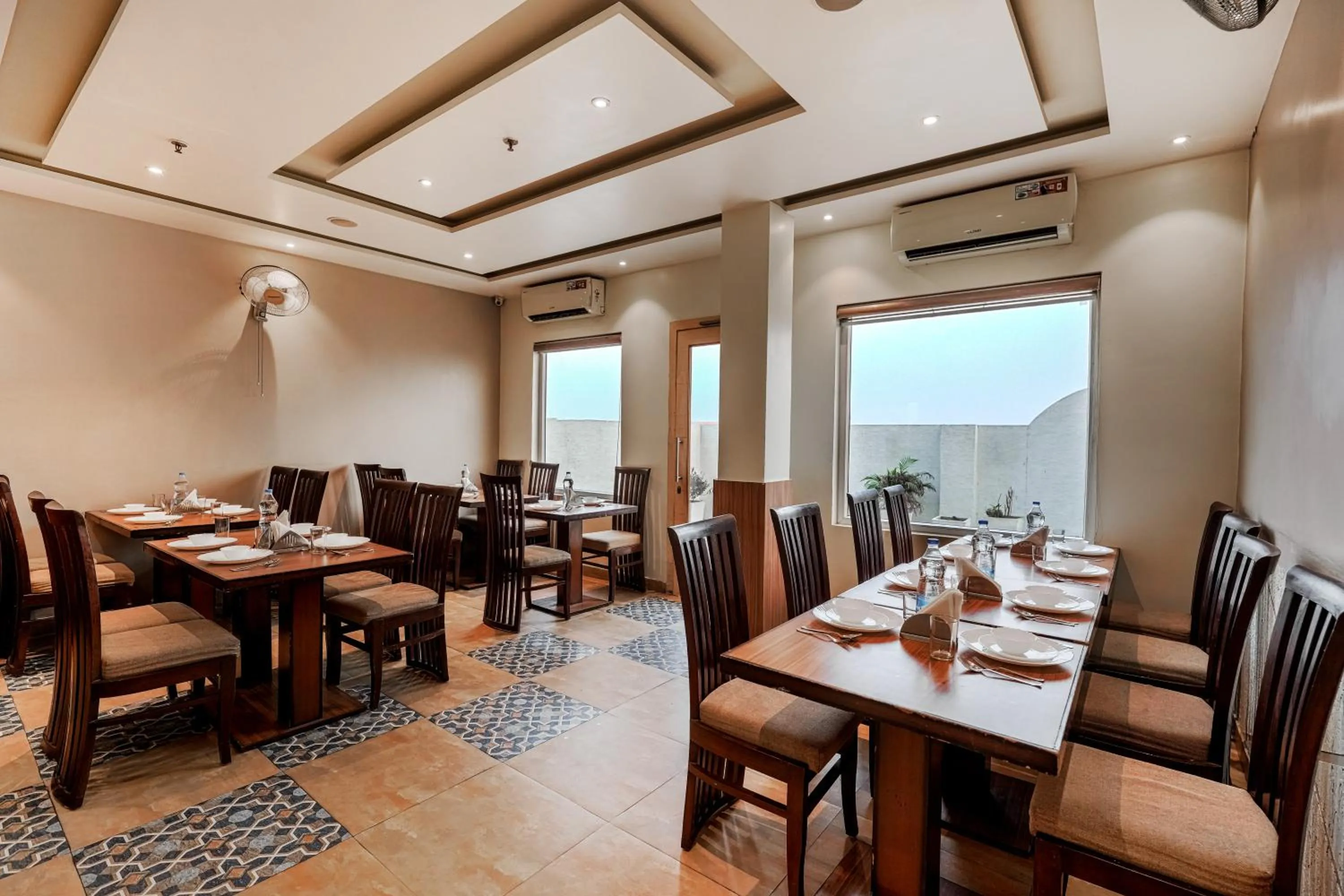 Restaurant/places to eat in CSJS Inn Hotel Marketed by Kiwiana