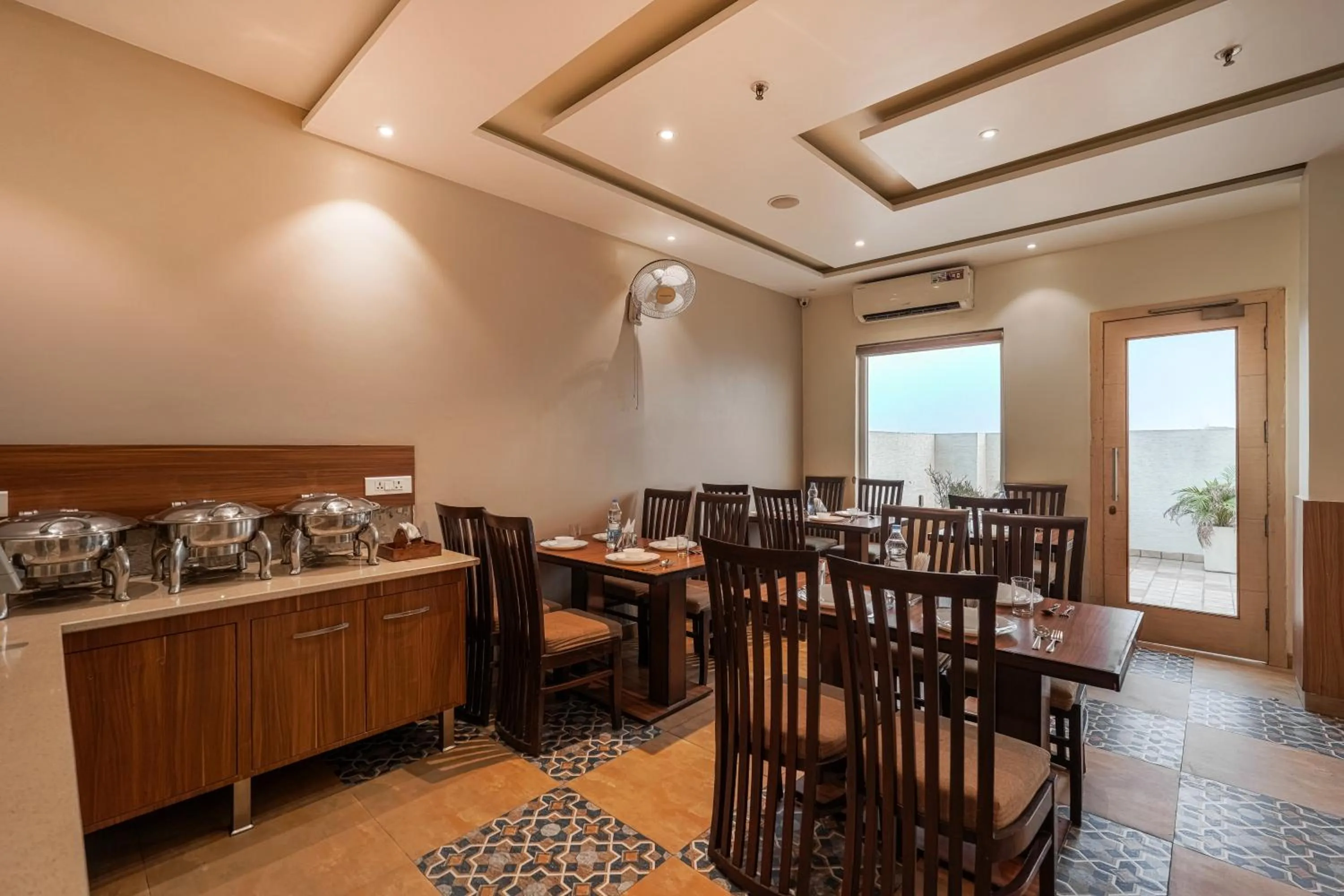 Restaurant/places to eat in CSJS Inn Hotel Marketed by Kiwiana