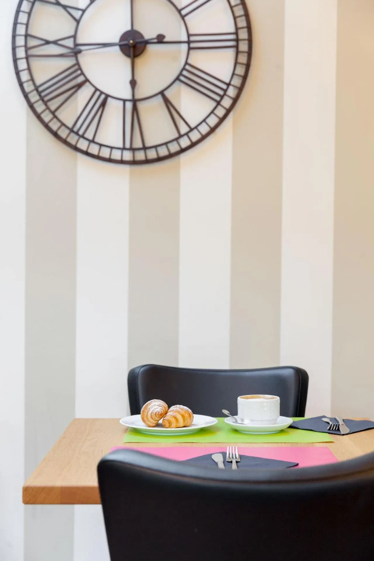 Buffet breakfast in Hotel Leon d'Oro