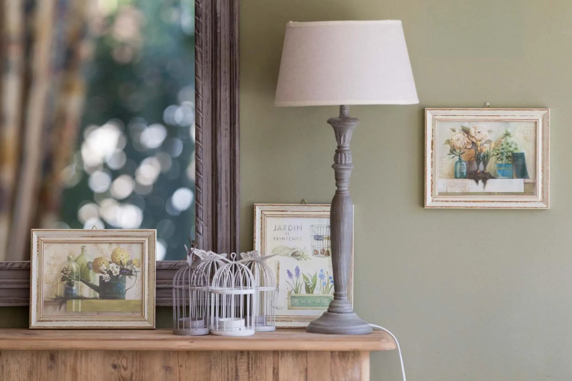 Decorative detail in Hotel Leon d'Oro