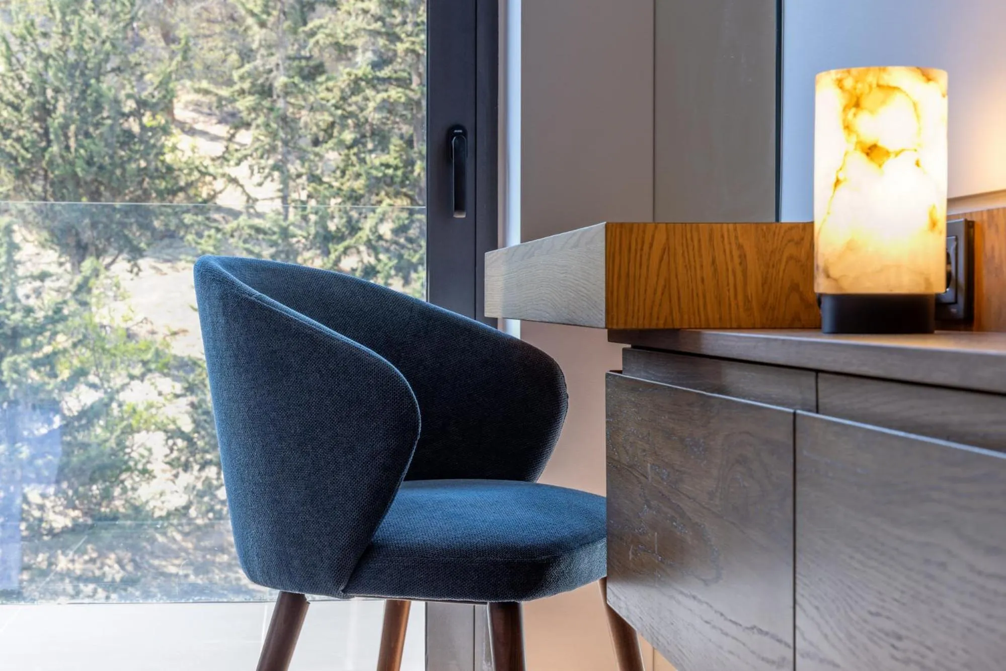 hair dresser in Neoma