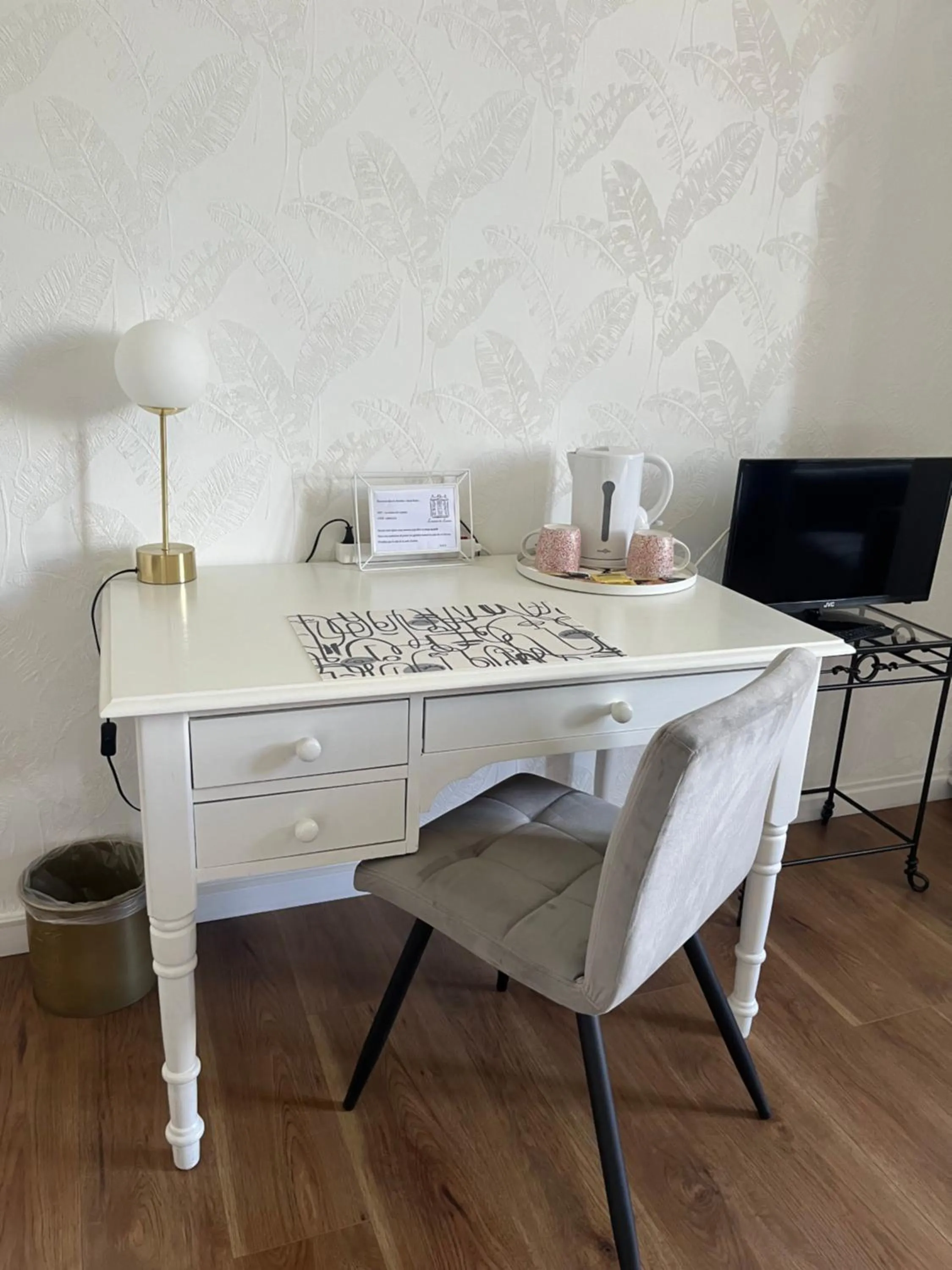 Bedroom in La Maison de Louisette
