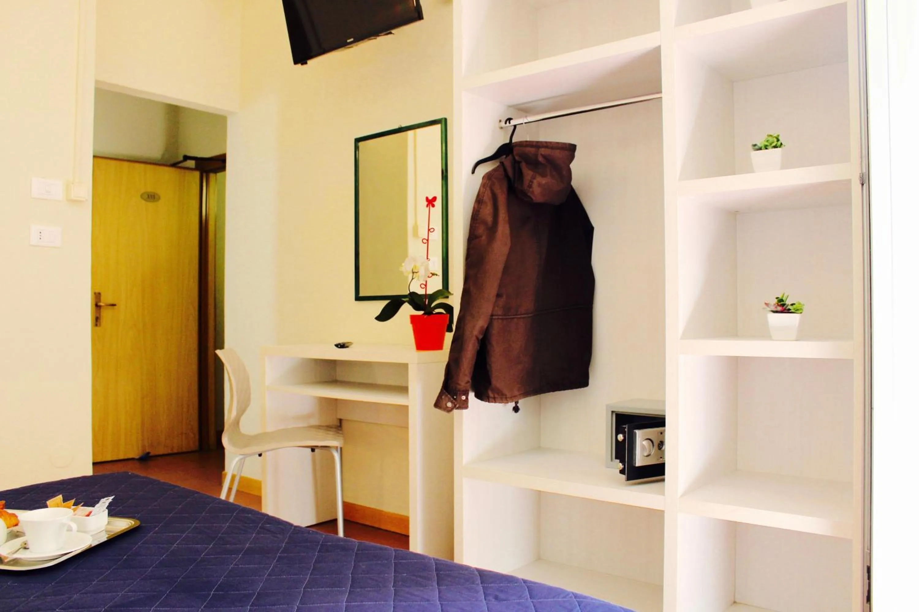 Seating area, Bed in Hotel Fedora Rimini