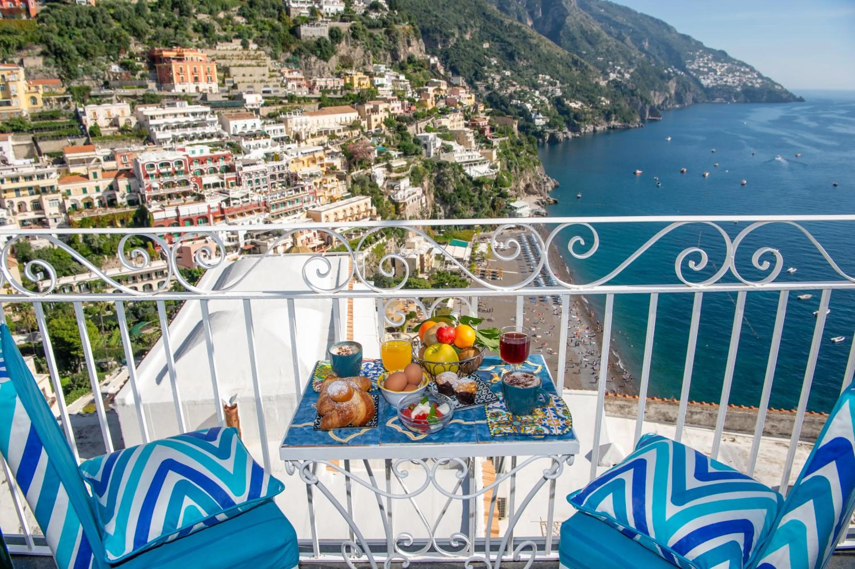 Breakfast in Hotel Reginella