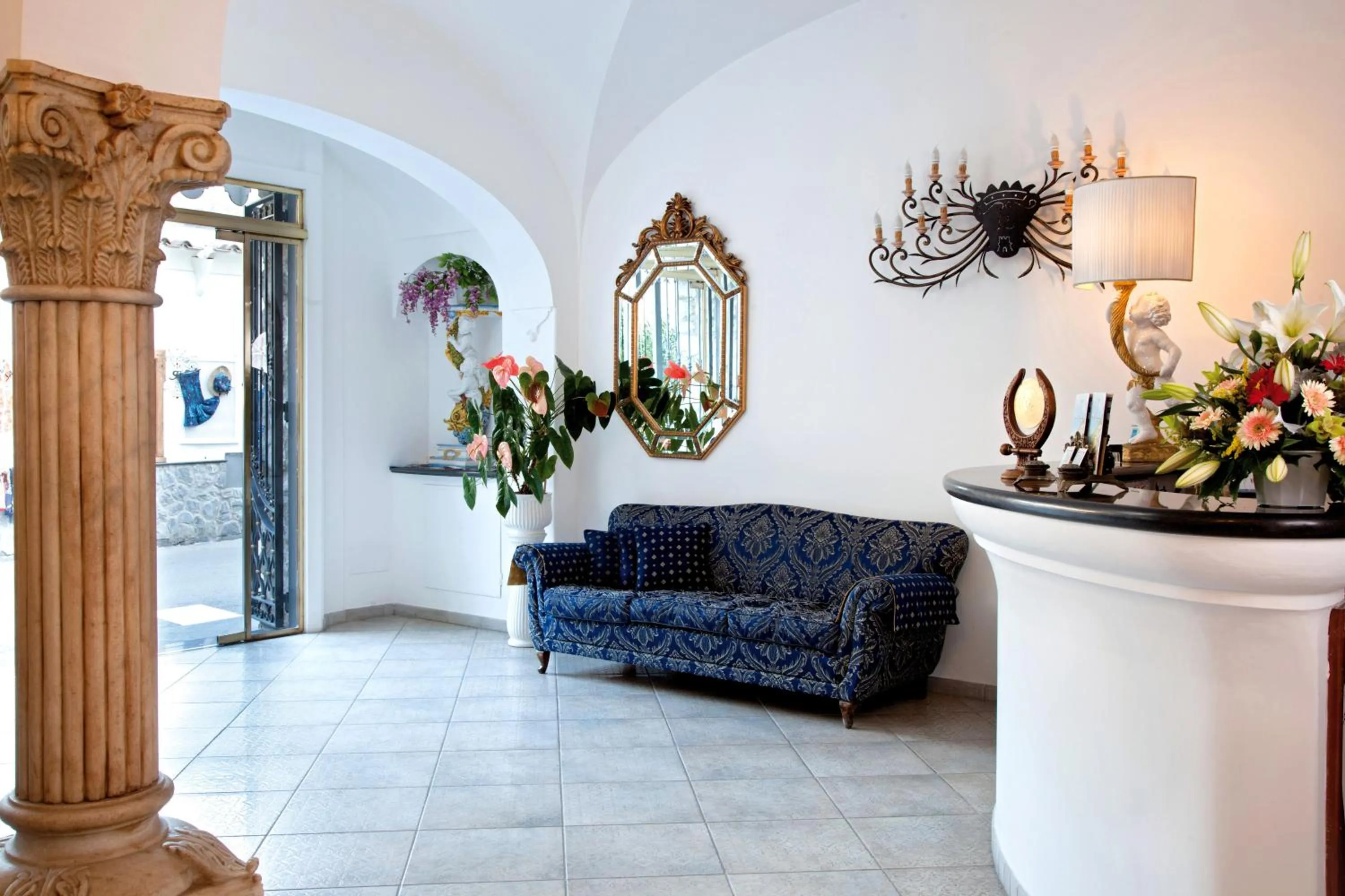 Lounge or bar in Hotel Reginella