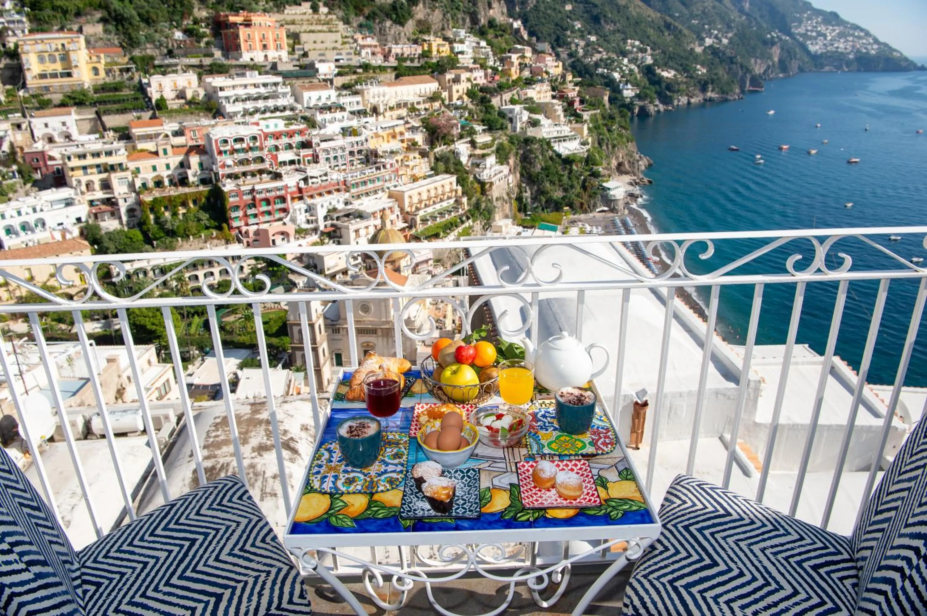 Breakfast in Hotel Reginella