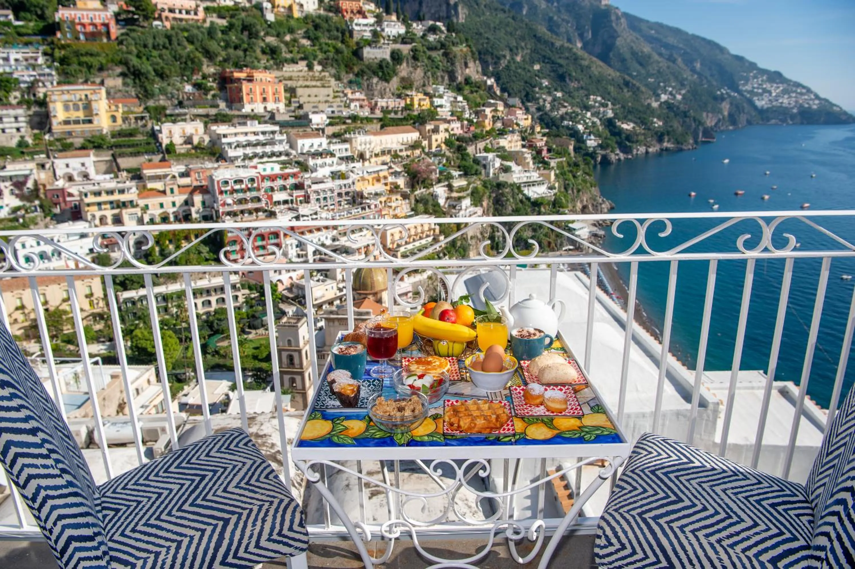 Continental breakfast in Hotel Reginella