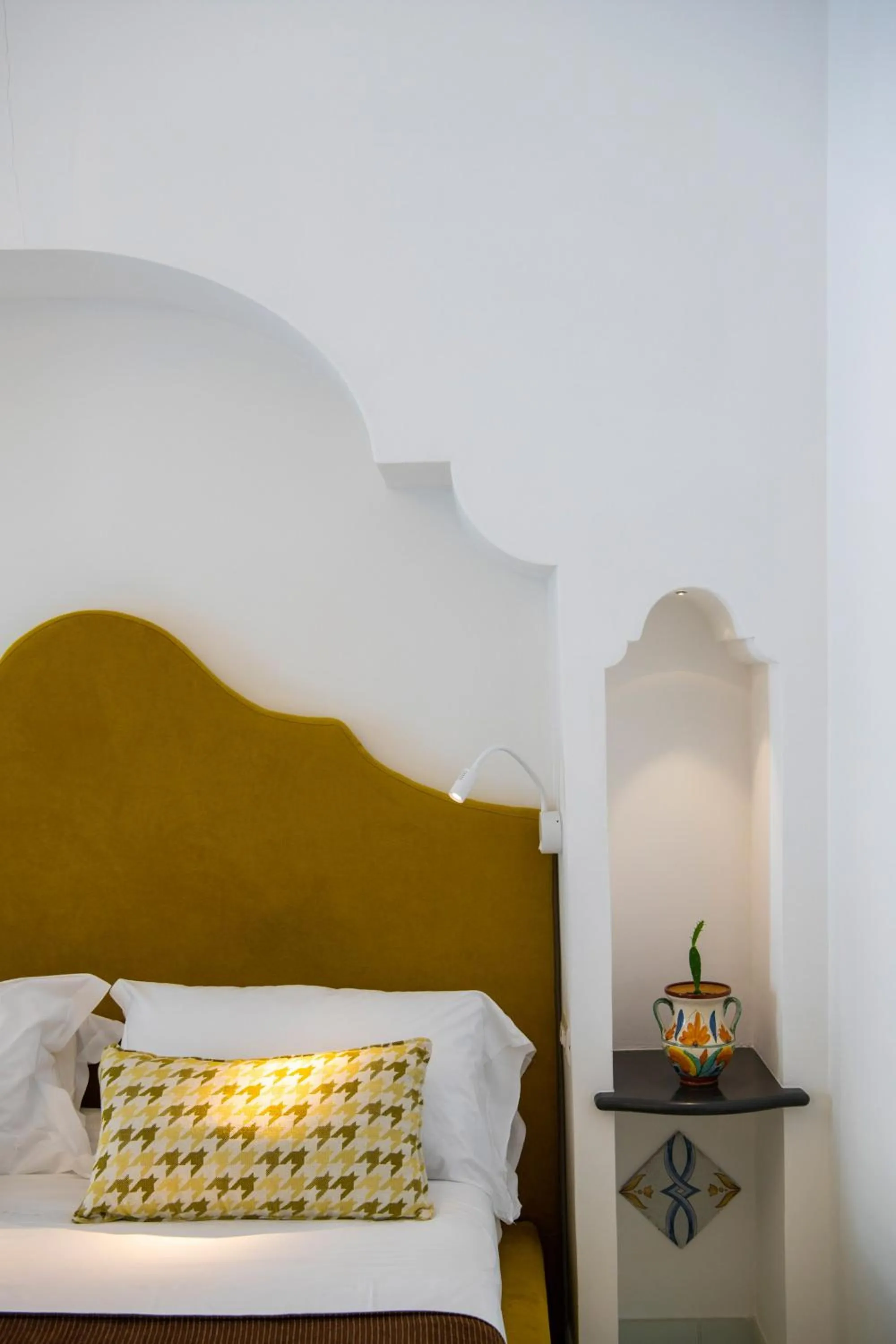 Decorative detail, Bed in Hotel Reginella