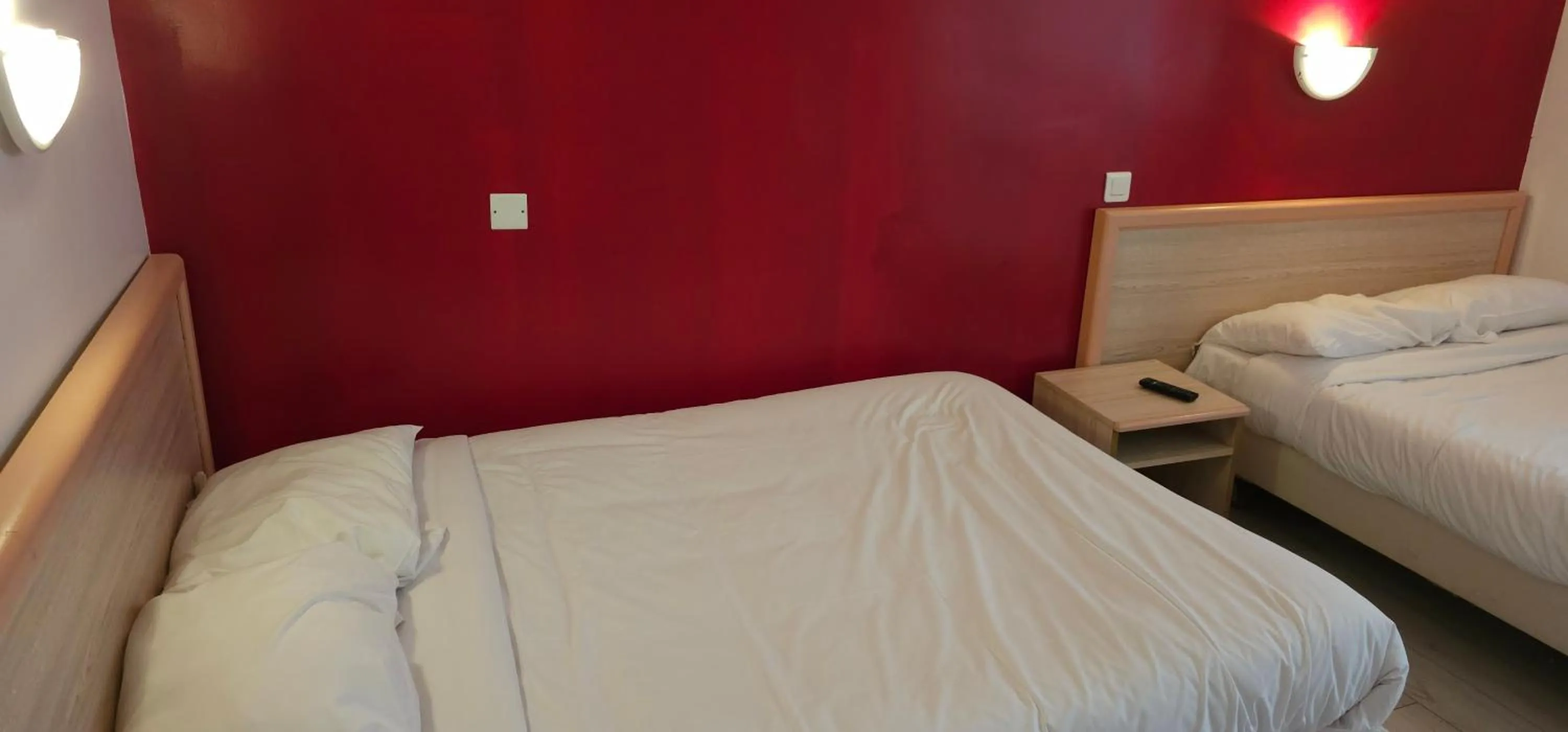 Bed in Hotel CÖRONA Lourdes