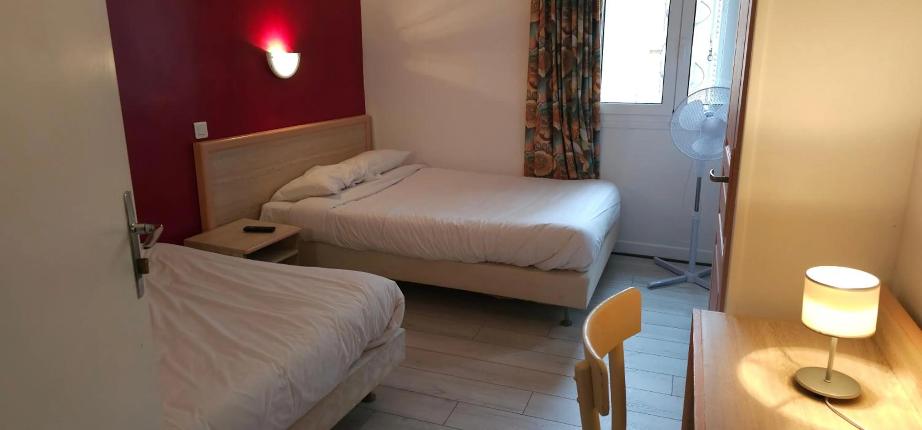 Bed in Hotel CÖRONA Lourdes